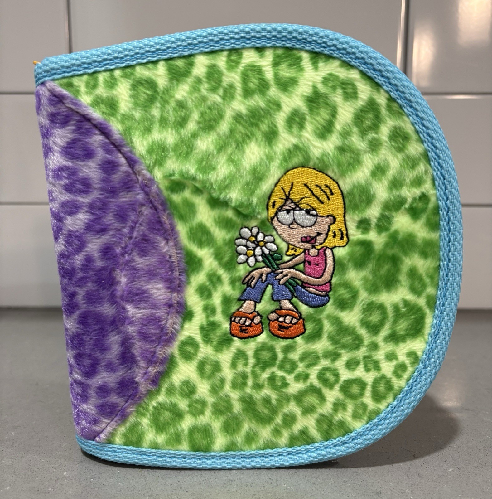 Vintage Disney’s Lizzie McGuire CD Case Holder Zippered RARE 20 CD/DVD ~ NEW Vintage Disney’s Lizzie McGuire CD Case Holder Zippered RARE 20 CD/DVD ~ NEW