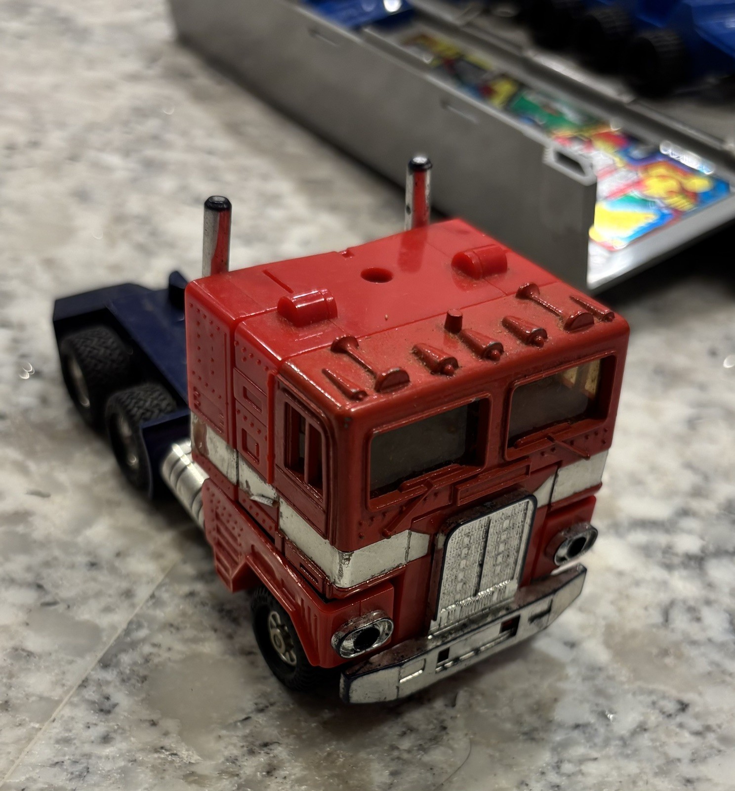 G1 1984 OPTIMUS PRIME • T STAMP - VINTAGE G1 TRANSFORMERS - NOT COMPLETE