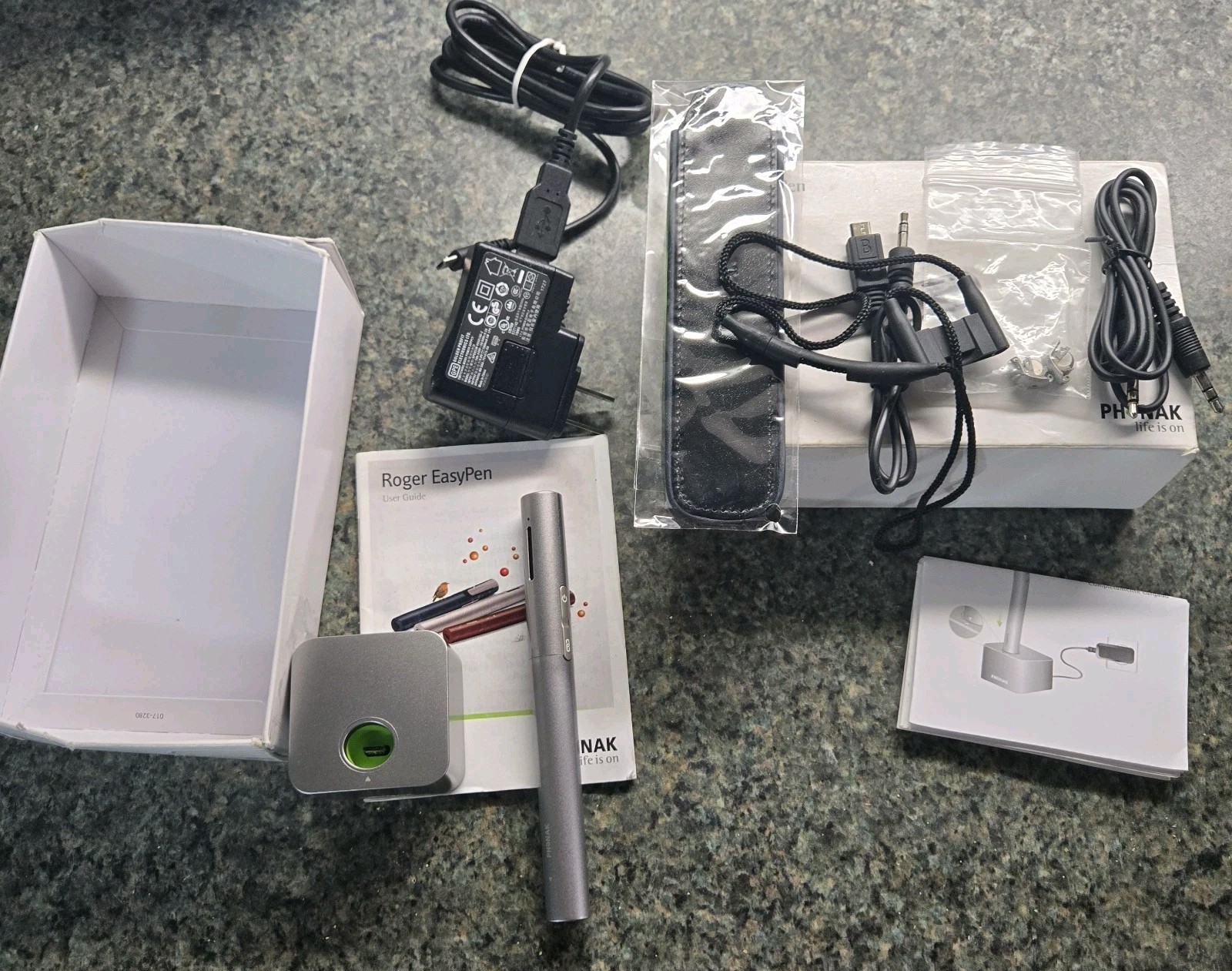Phonak Roger EasyPen Wireless Microphone Assistive Listening Device Phonak Roger EasyPen Wireless Microphone Assistive Listening Device