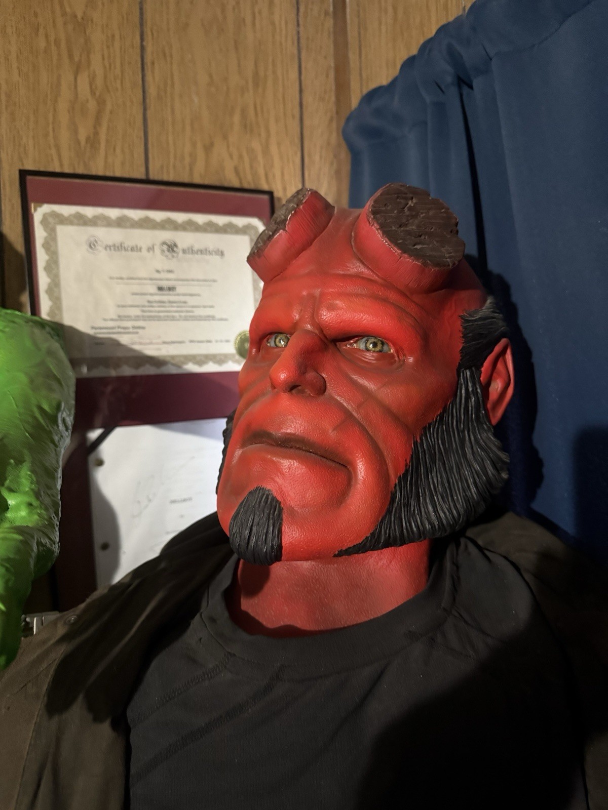 Hellboy, Ron Perlman Life-Size Display Movie Prop Figure Hellboy, Ron Perlman Life-Size Display Movie Prop Figure