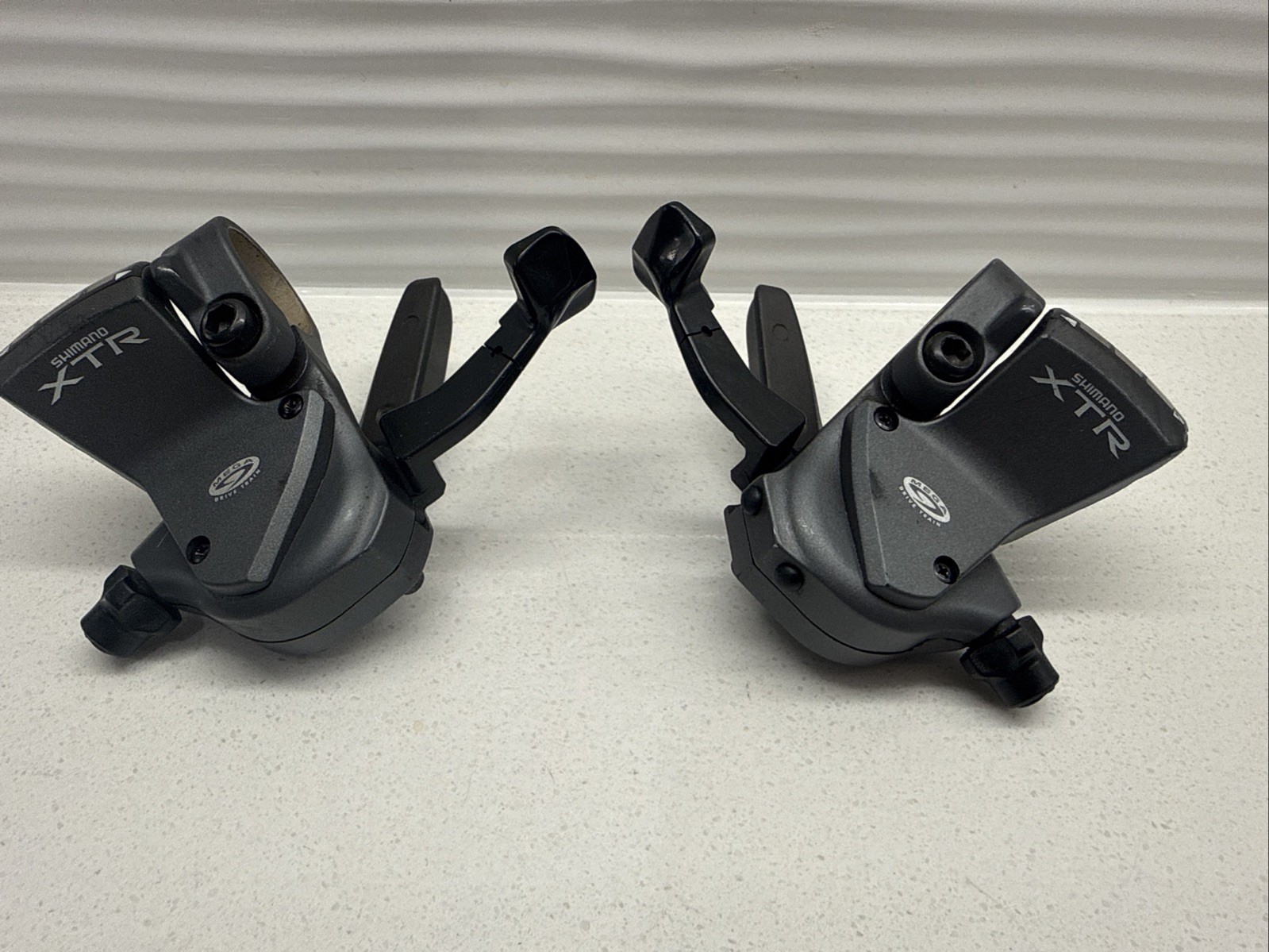 Vintage Shimano XTR SL-M952 Rapidfire 9 Speed Shifter Pods 90s Mtb Very Nice Vintage Shimano XTR SL-M952 Rapidfire 9 Speed Shifter Pods 90s Mtb Very Nice