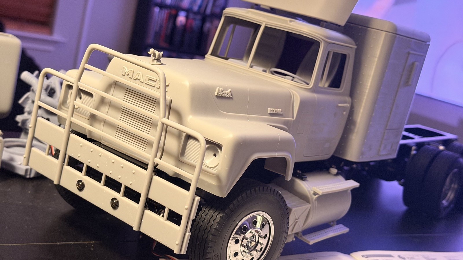 RC TAMIYA 1/14 MACK \