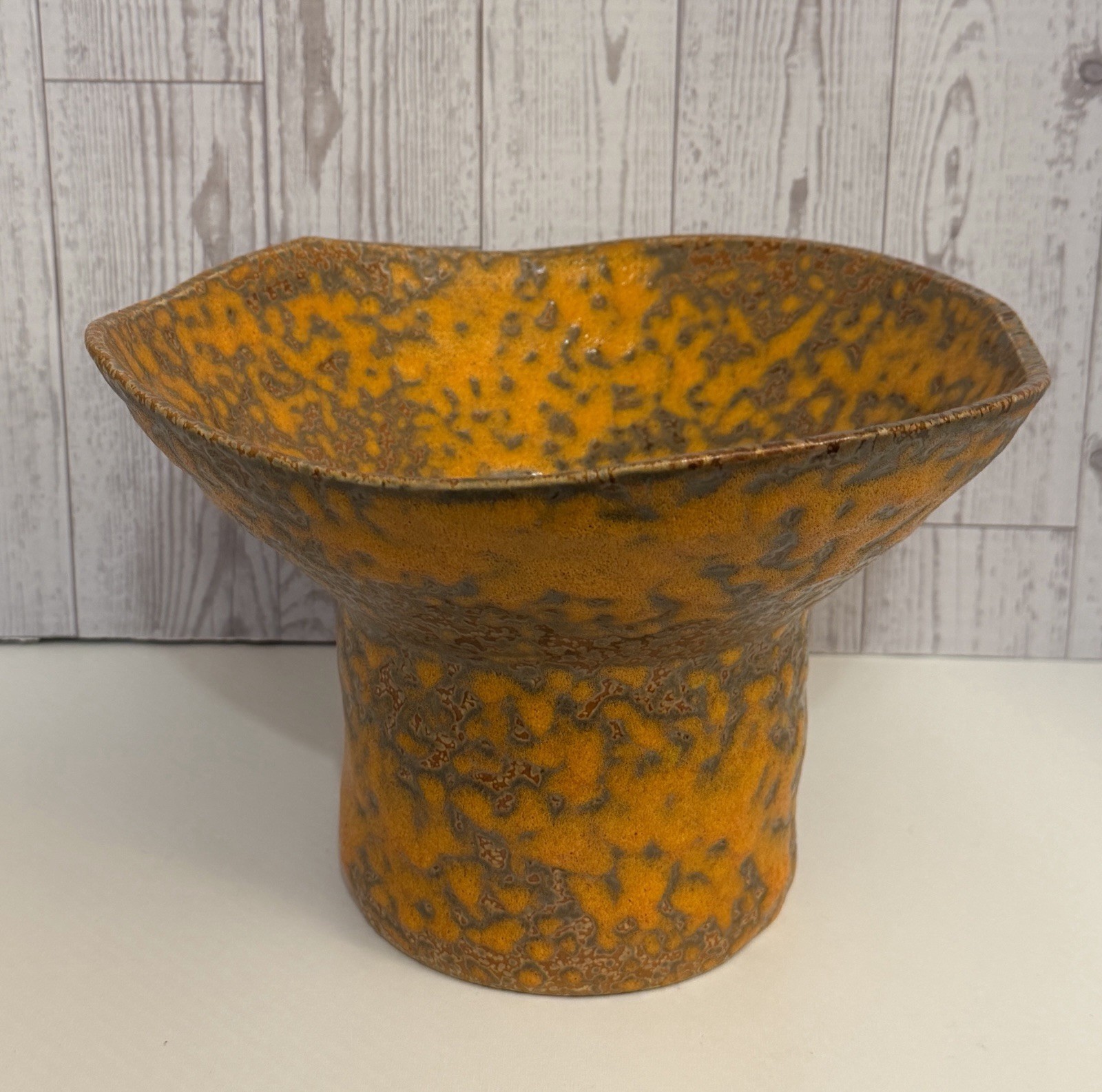 VINTAGE ROYAL HAEGER 1960'S ORANGE PEEL LAVA TOP HAT POTTERY VASE ULTRA RARE WOW VINTAGE ROYAL HAEGER 1960'S ORANGE PEEL LAVA TOP HAT POTTERY VASE ULTRA RARE WOW