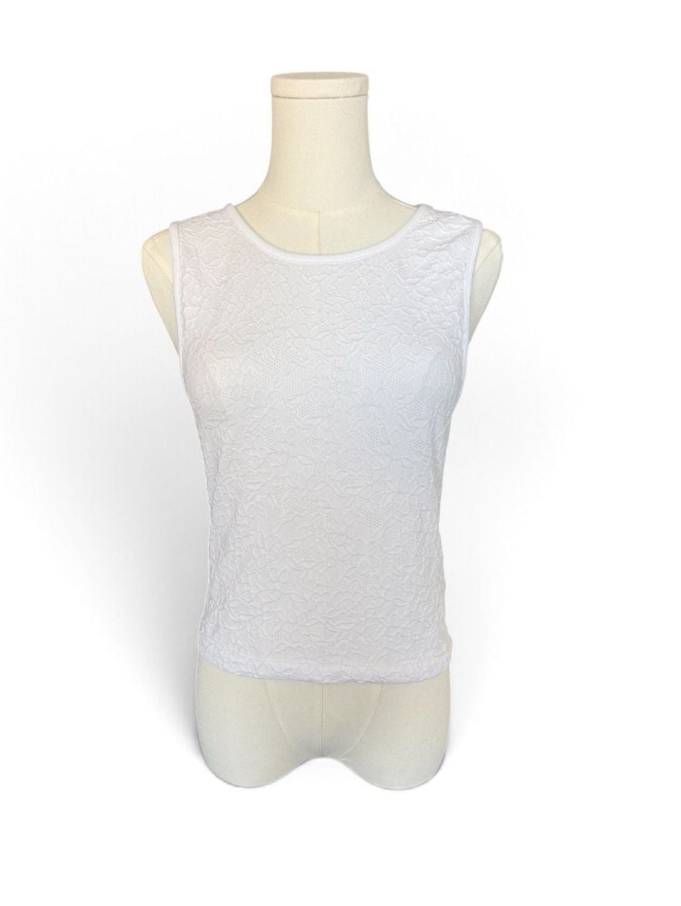 NWT Aritzia Sunday Best- Lace Tank Top White - Sz L NWT Aritzia Sunday Best- Lace Tank Top White - Sz L