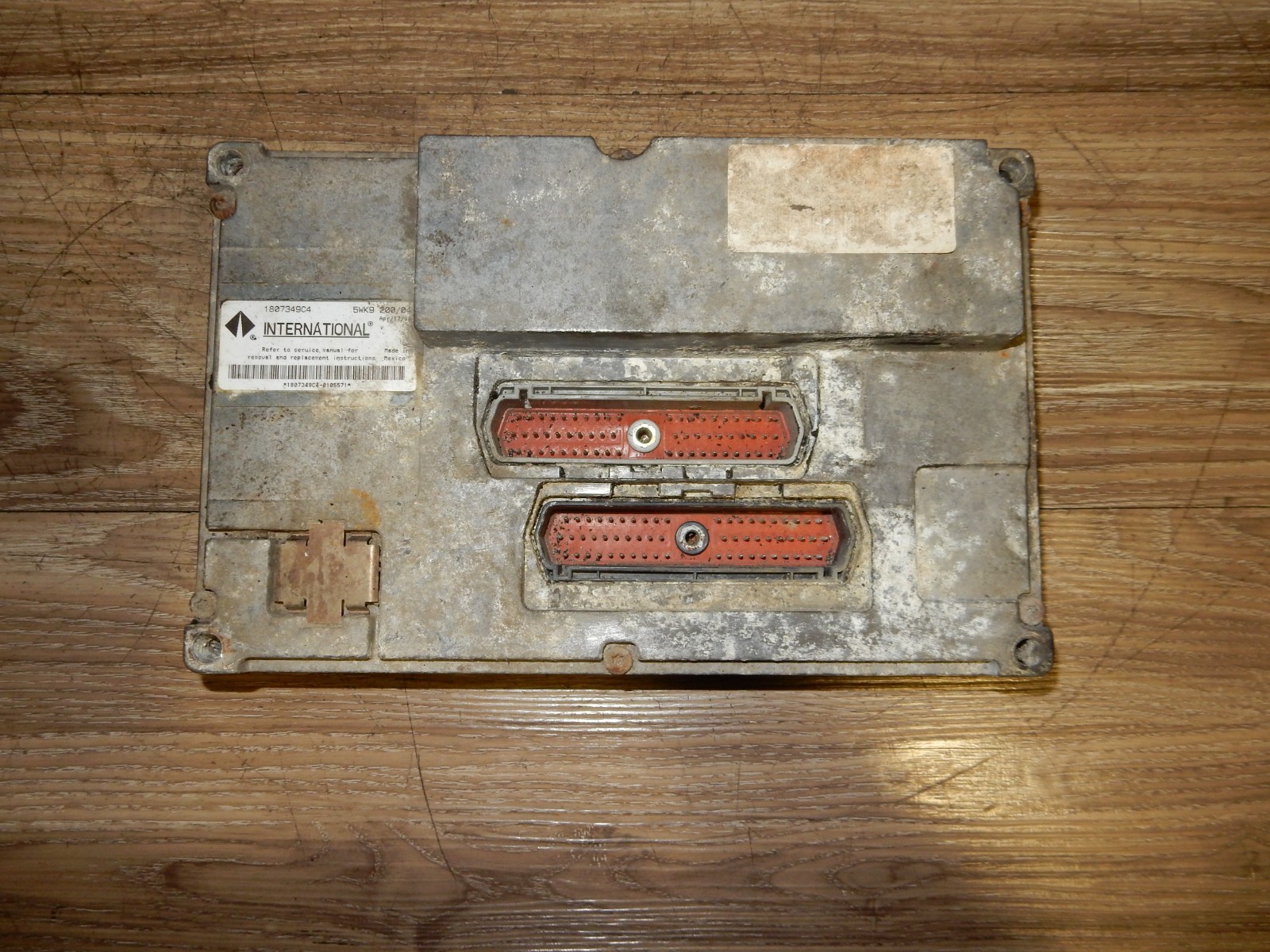 International Navistar Diesel Engine Computer Module ECM ECU 1807349C4 OEM International Navistar Diesel Engine Computer Module ECM ECU 1807349C4 OEM