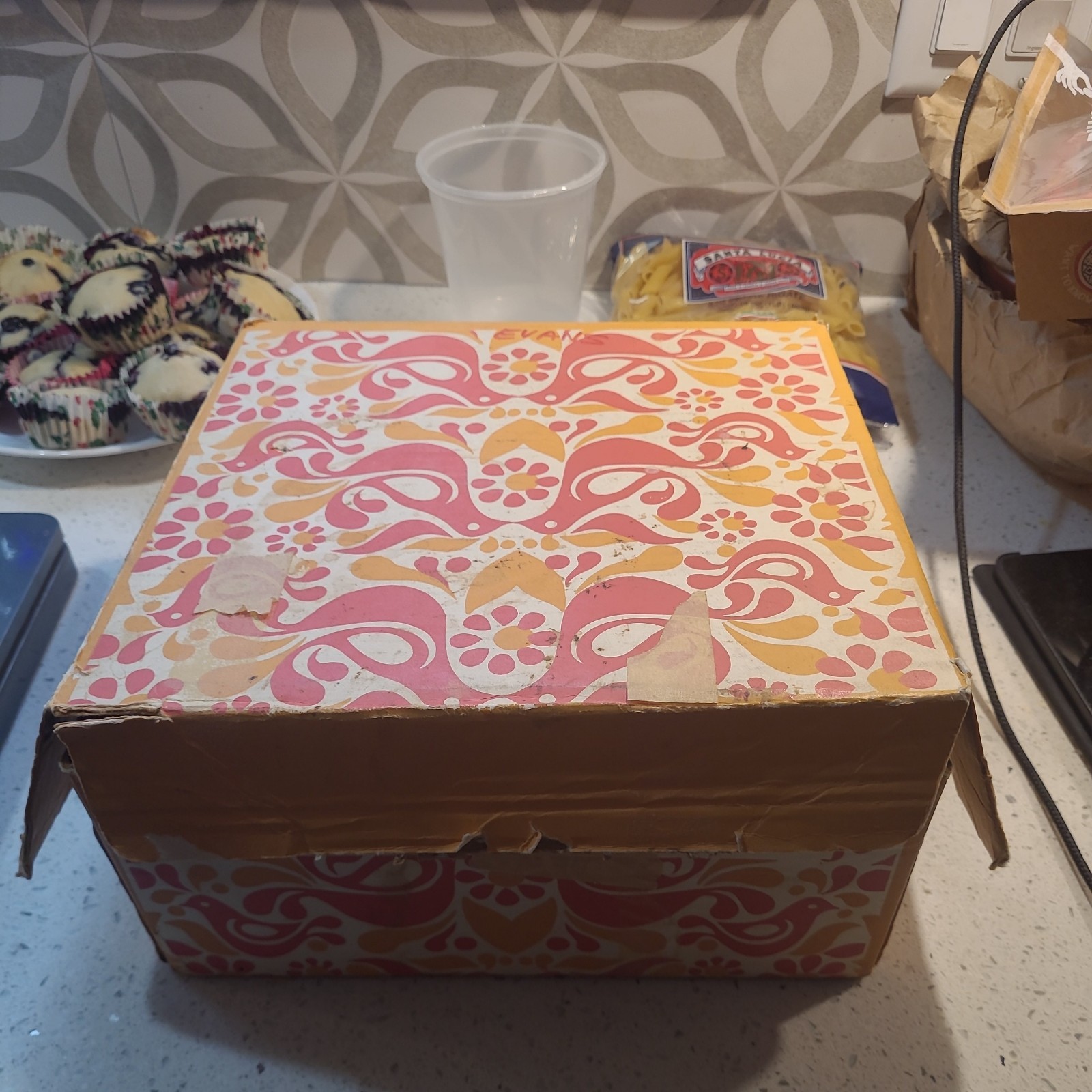 Pyrex RARE vintage Penn dutch friendship promotional casserole dish w/ lid box 