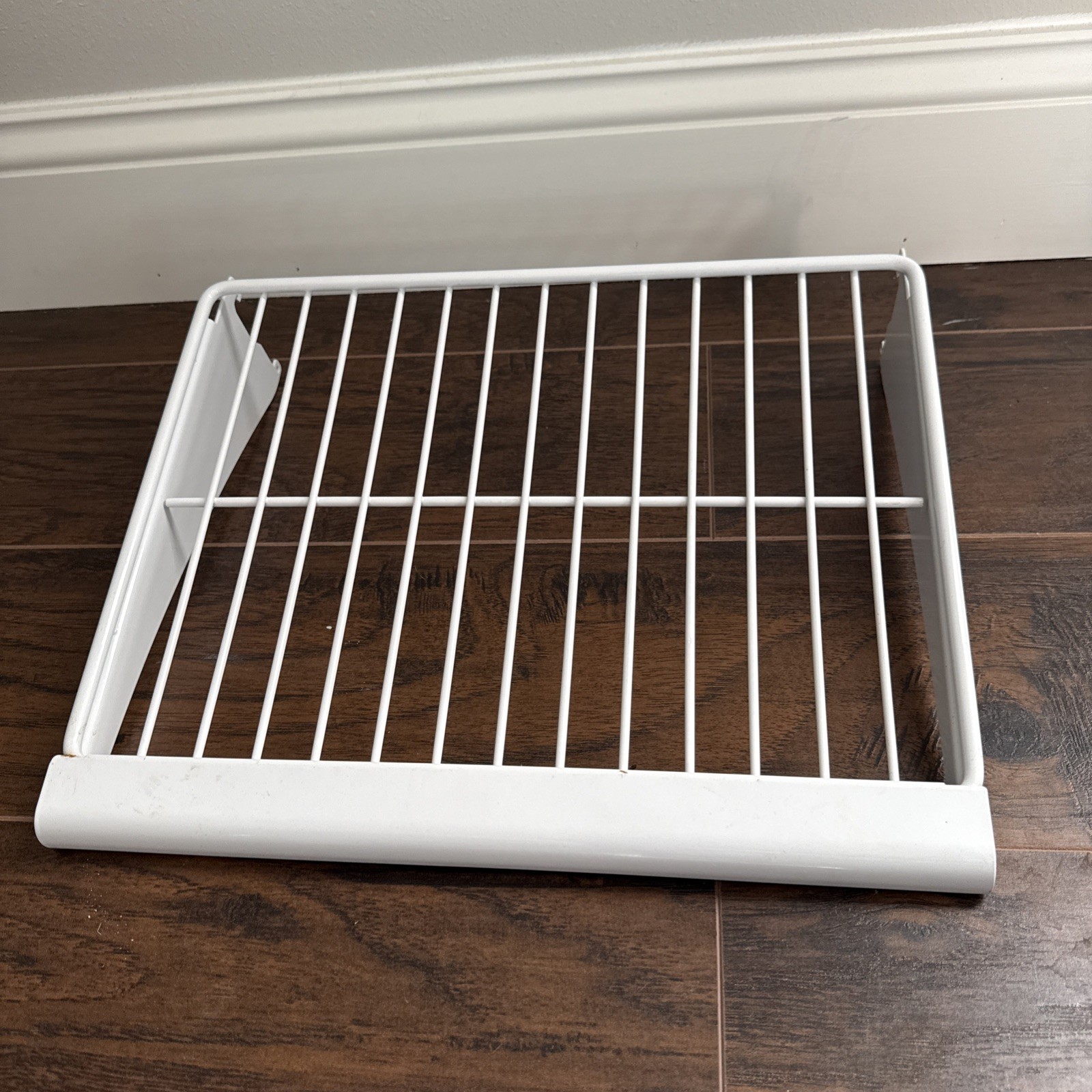 Viking Freezer Genuine Wire Shelf VCSB548DSS Viking Freezer Genuine Wire Shelf VCSB548DSS