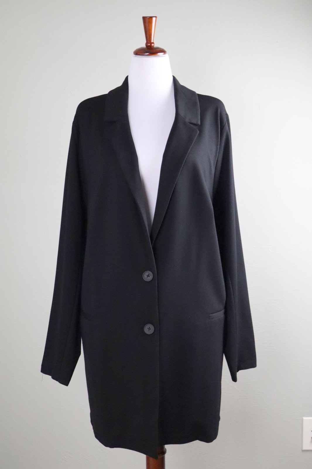 TORRID NWT $89 Solid Black Ponte Long Ling Blazer Jacket Top Size 4 US 4X