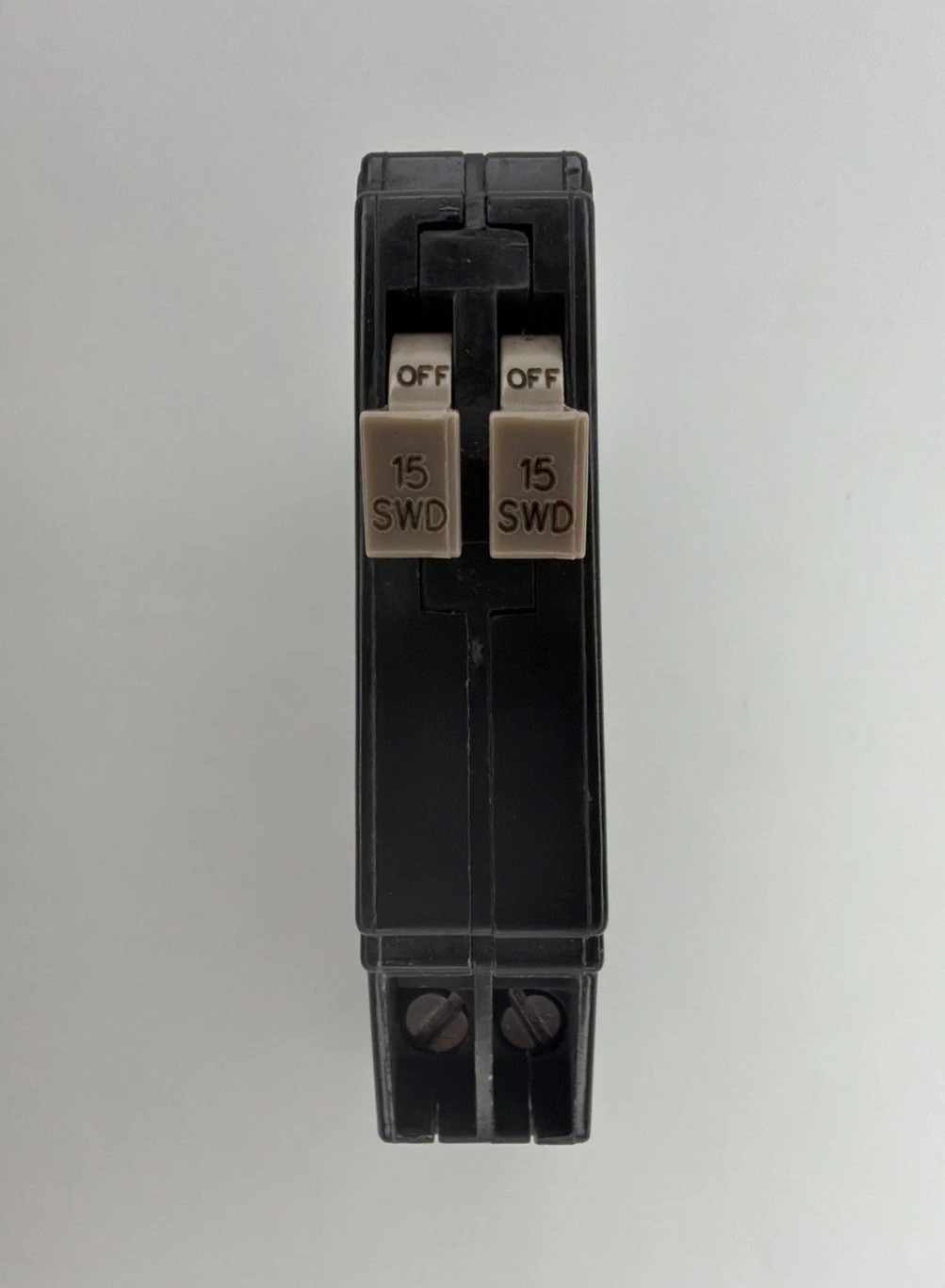 **NEW** Eaton CHT1515 - 15/15 Amp Twin Tandem Circuit Breaker **NEW** Eaton CHT1515 - 15/15 Amp Twin Tandem Circuit Breaker