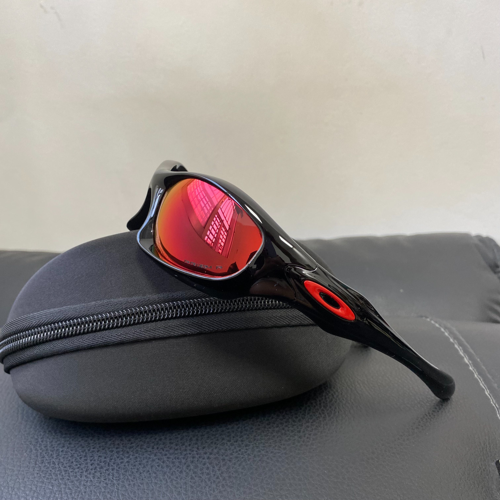 Vintage Oakley Monster Dog 00s Prizm Sunglasses Red Lens Gloss Black Frame