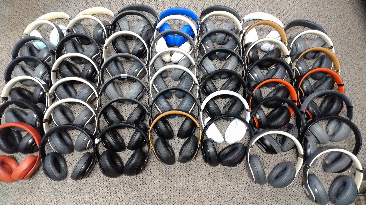Lot of 49 Beats Studio 3 Headphones with Various Problems