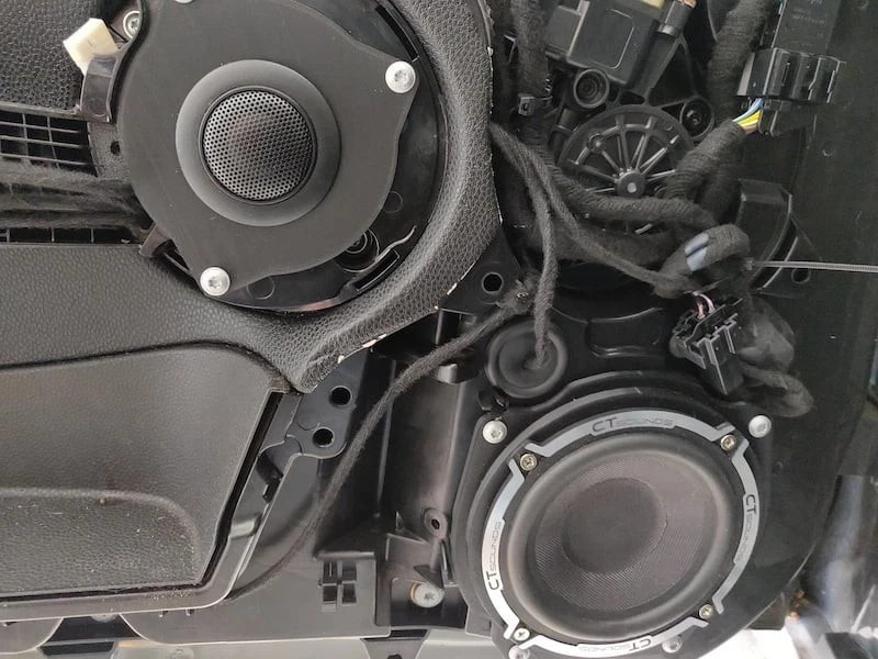 2 sets of R56 Mini Cooper Front Door Speaker Adapters for 5.25