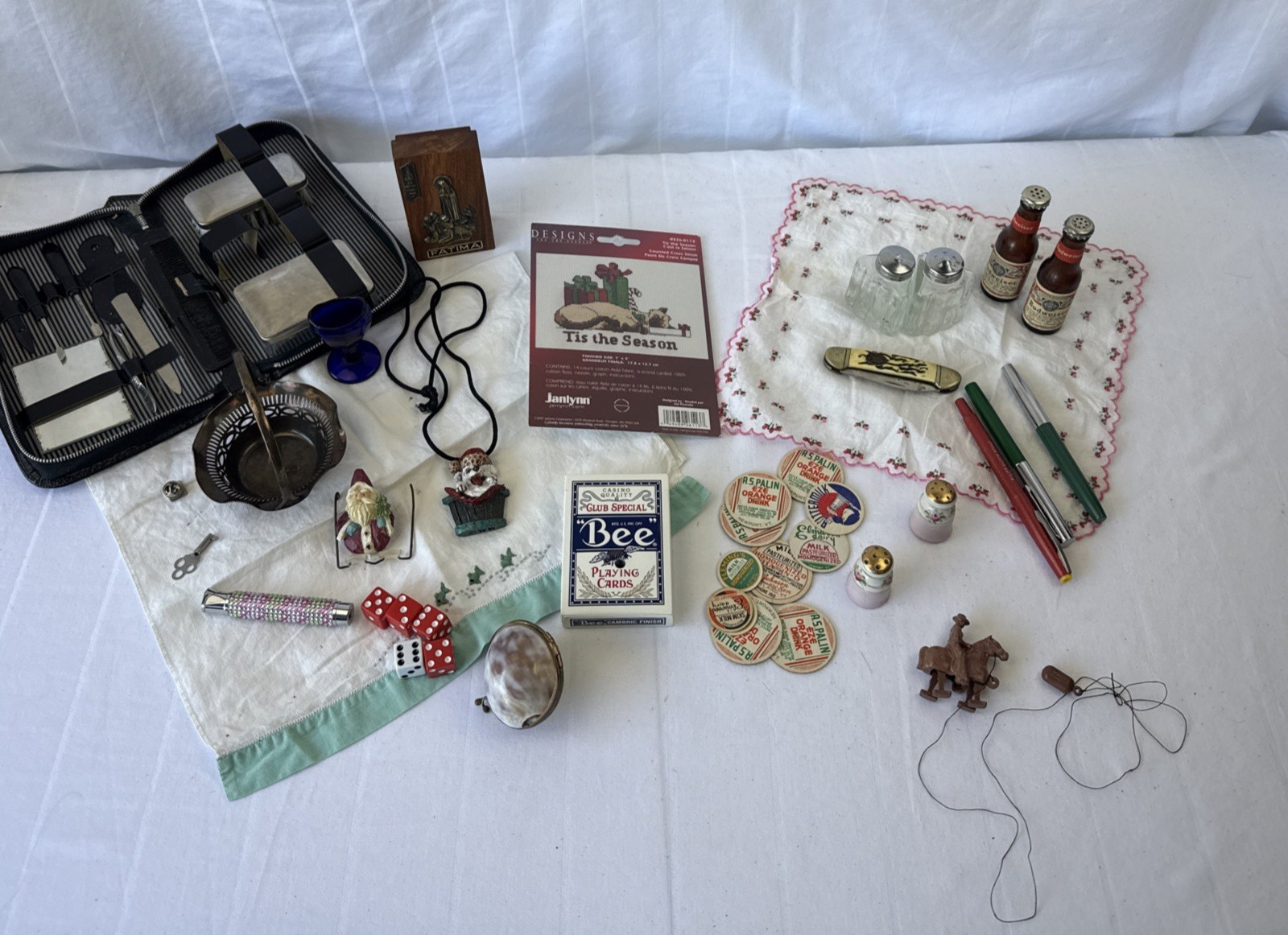Grandma & Grandpa's Junk Drawer Lot of Vintage Collectibles, Ephemera, & MORE Grandma & Grandpa's Junk Drawer Lot of Vintage Collectibles, Ephemera, & MORE