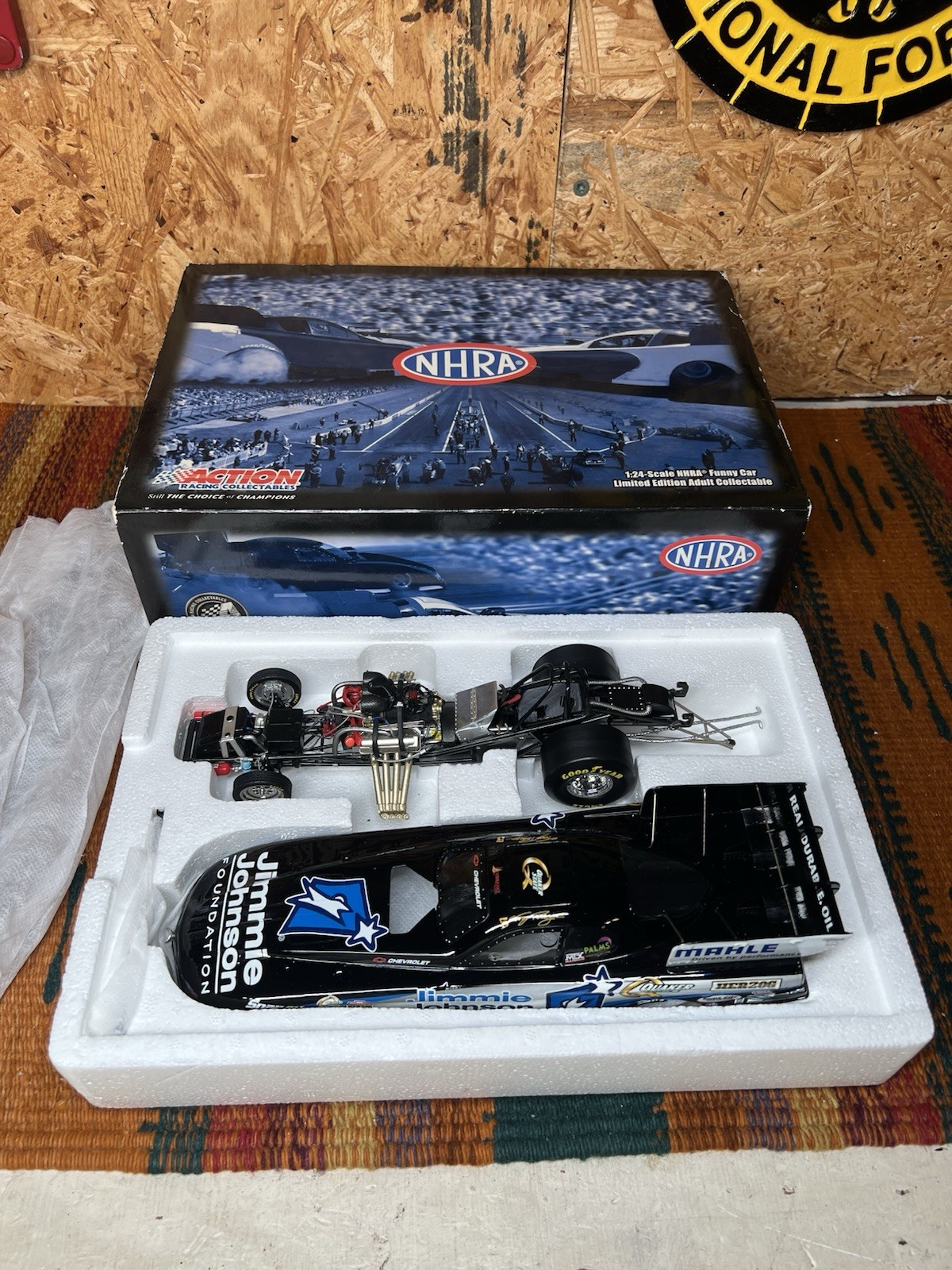 2009 Tony Pedregon Jimmie Johnson Foundation 1/24 Action NHRA Funny Car Diecast 2009 Tony Pedregon Jimmie Johnson Foundation 1/24 Action NHRA Funny Car Diecast