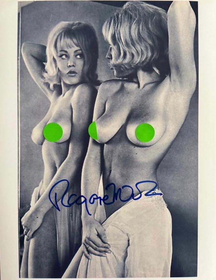 MARGARET NOLAN SIGNED PHOTO KNOWN FOR THE 1964 JAMES BOND FILM GOLDFINGER MARGARET NOLAN SIGNED PHOTO KNOWN FOR THE 1964 JAMES BOND FILM GOLDFINGER