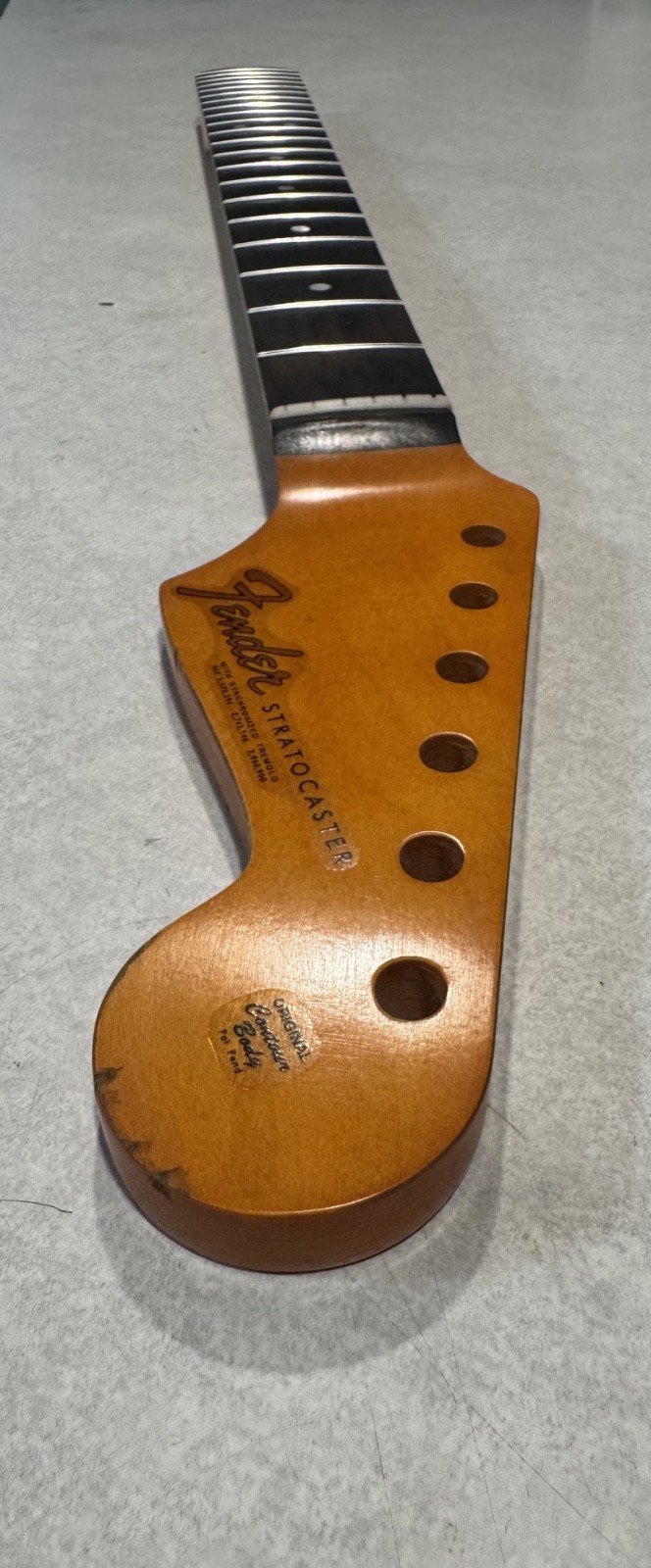 Aftermarket Relic 65 Stratocaster Neck - 100% Nitro&MOP Dots Aftermarket Relic 65 Stratocaster Neck - 100% Nitro&MOP Dots