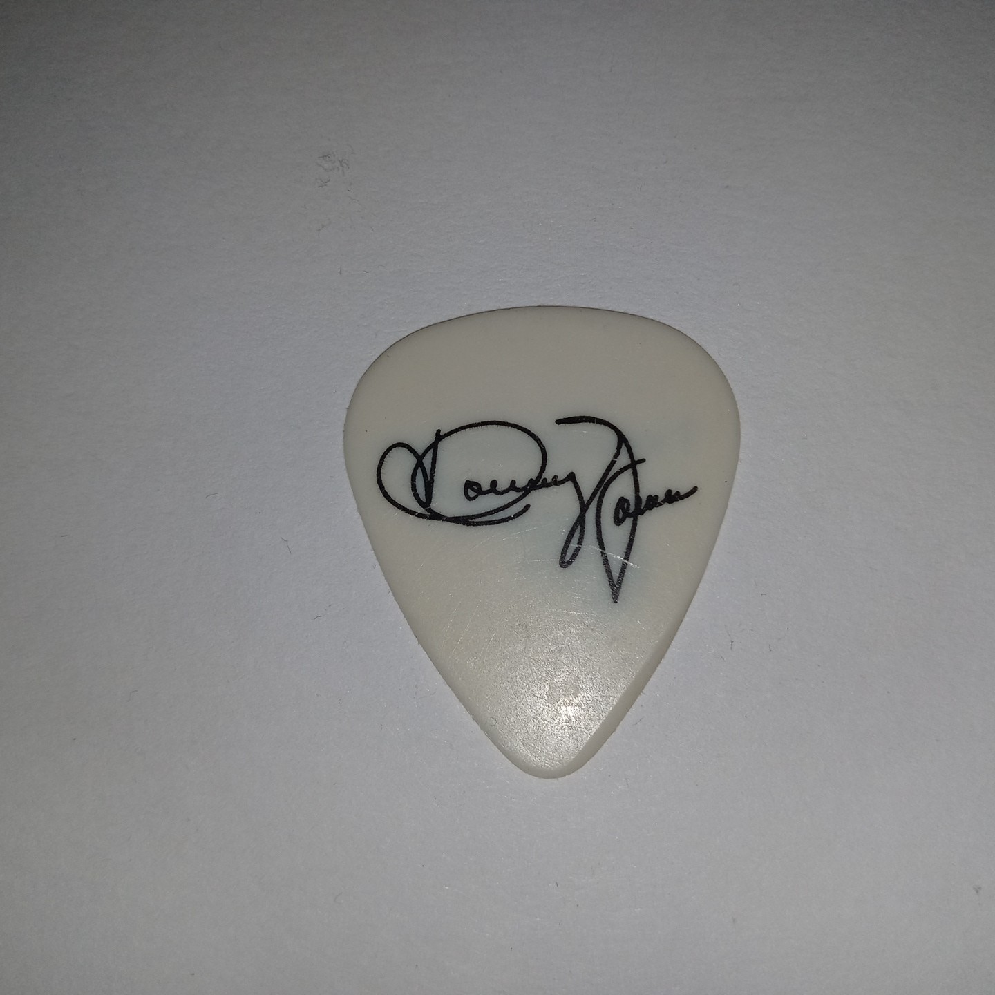 Tommy James & The Shondells RaRe Signature Concert Tour Stage GUITAR PICK Tommy James & The Shondells RaRe Signature Concert Tour Stage GUITAR PICK