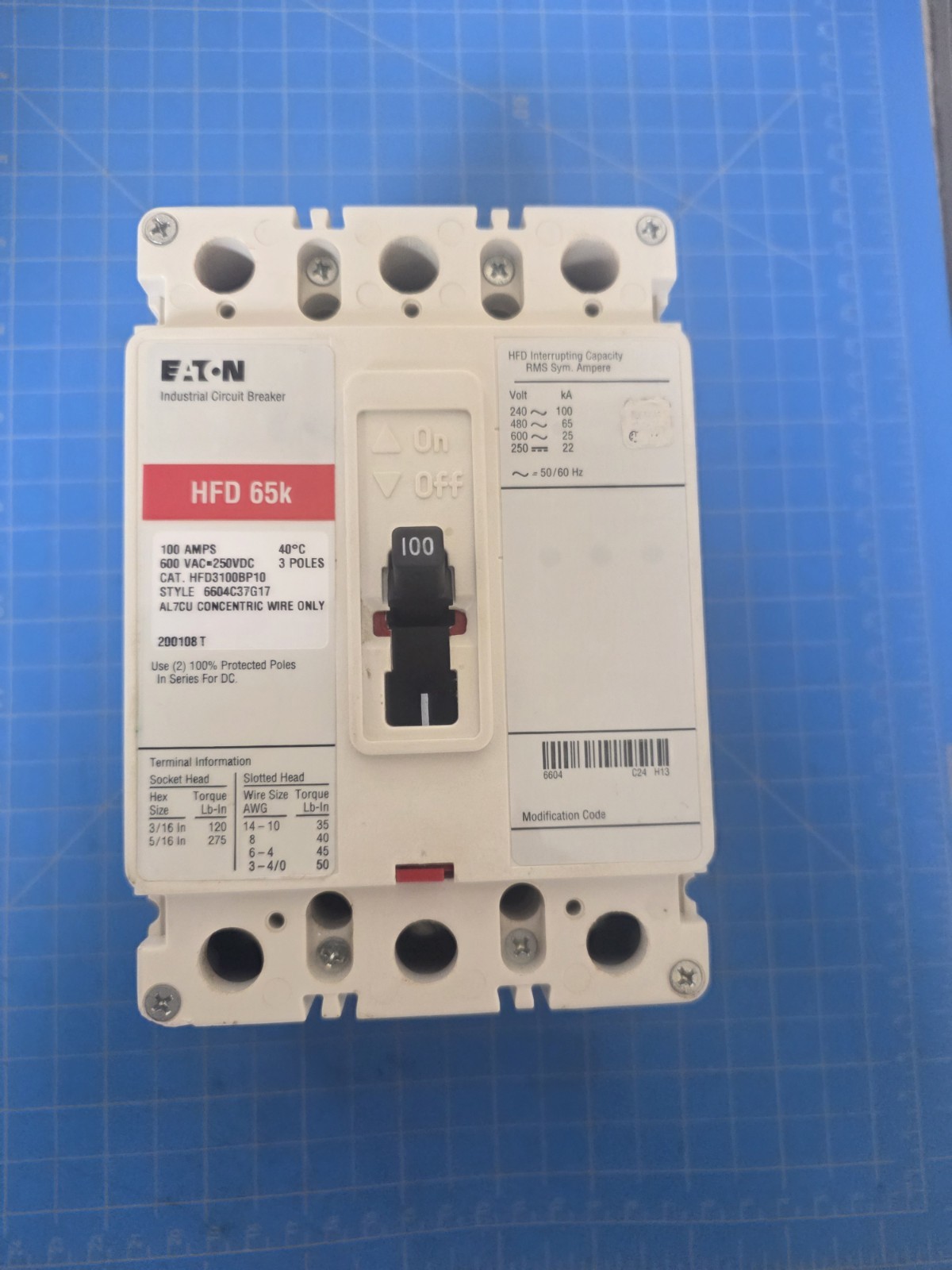 HFD3100BP10 EATON NEW TAKE OUT RED LABEL HFD3100BP10 EATON NEW TAKE OUT RED LABEL