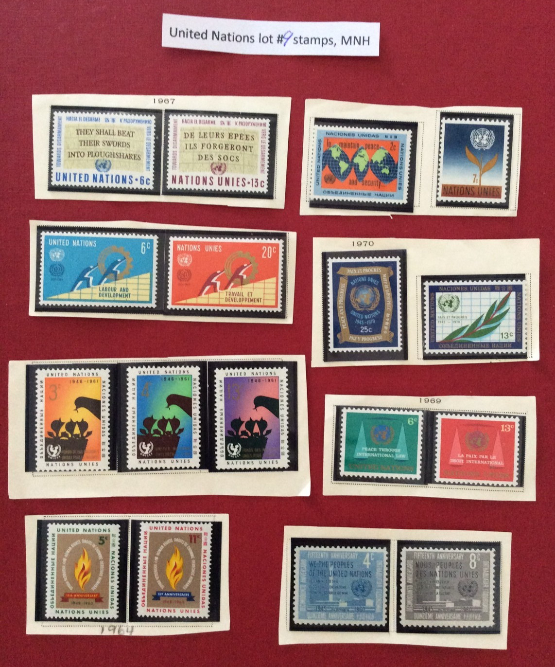 UNITED NATIONS NY 17 STAMPS MINT.30 YRS or OLDER.LOT #9.FREE SHIPPING