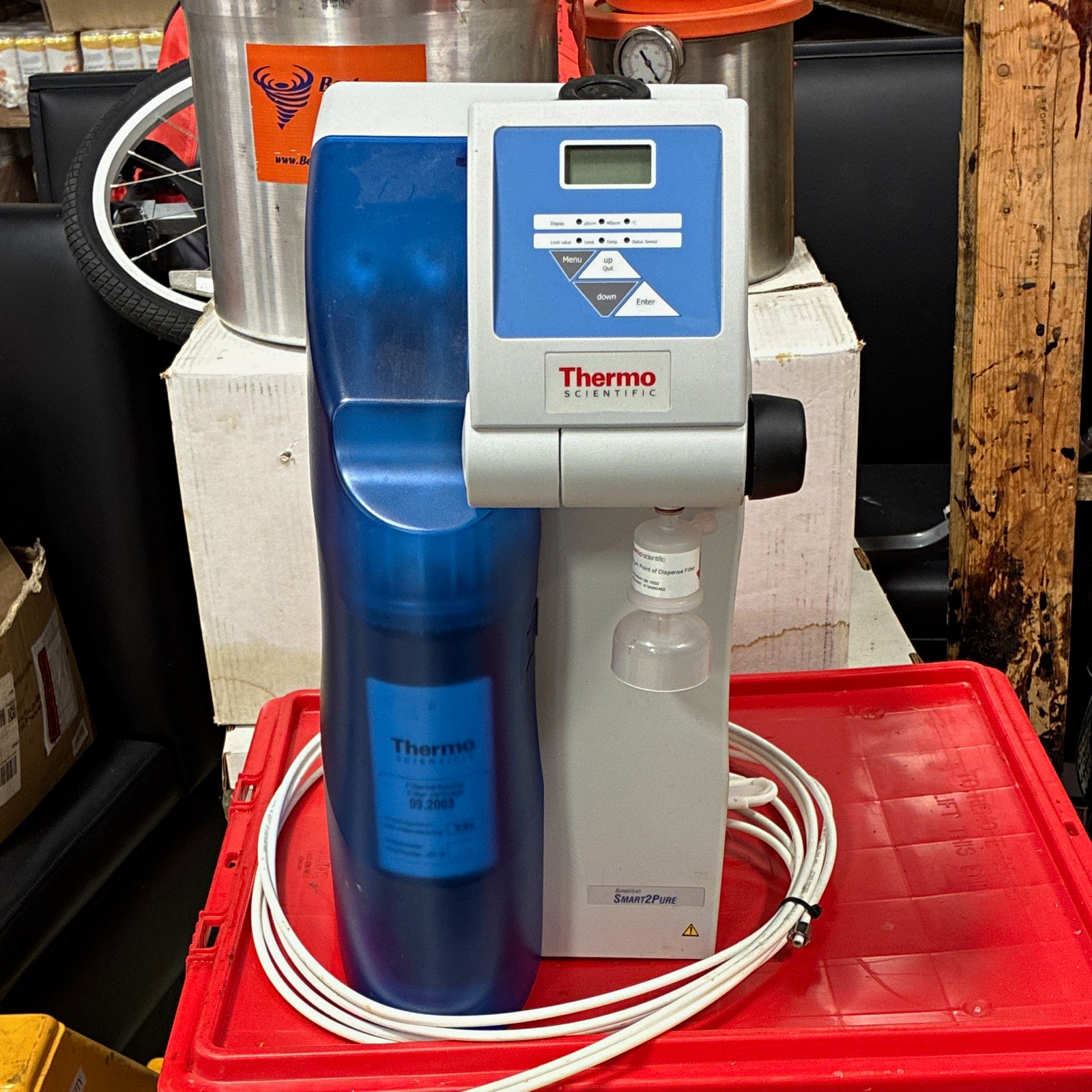 Thermo Scientific Smart2Pure 3 UV/UF Laboratory Water Purification System Thermo Scientific Smart2Pure 3 UV/UF Laboratory Water Purification System