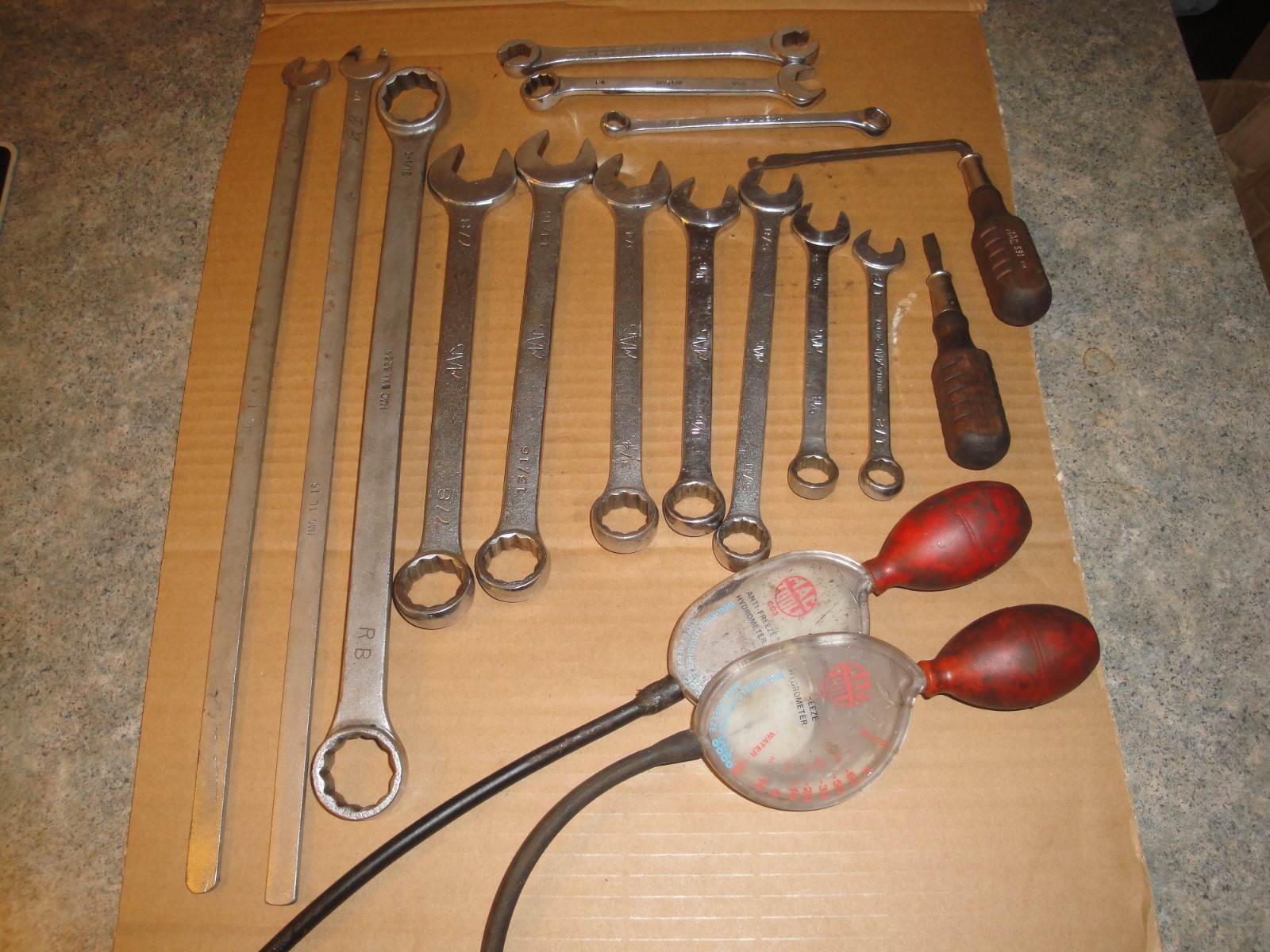 MAC TOOLS Assortment Wrenches and other Lot of 17 pieces MAC TOOLS Assortment Wrenches and other Lot of 17 pieces