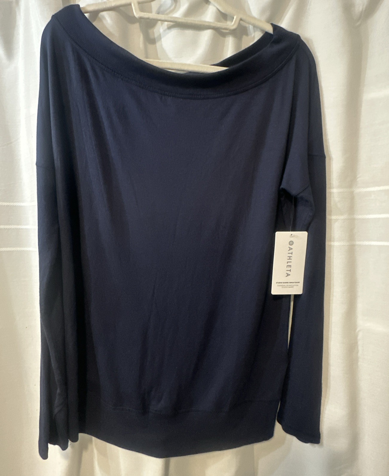 Women’s Size Large Tall Athleta Navy Blue Studio Barre Sweatshirt. New Women’s Size Large Tall Athleta Navy Blue Studio Barre Sweatshirt. New