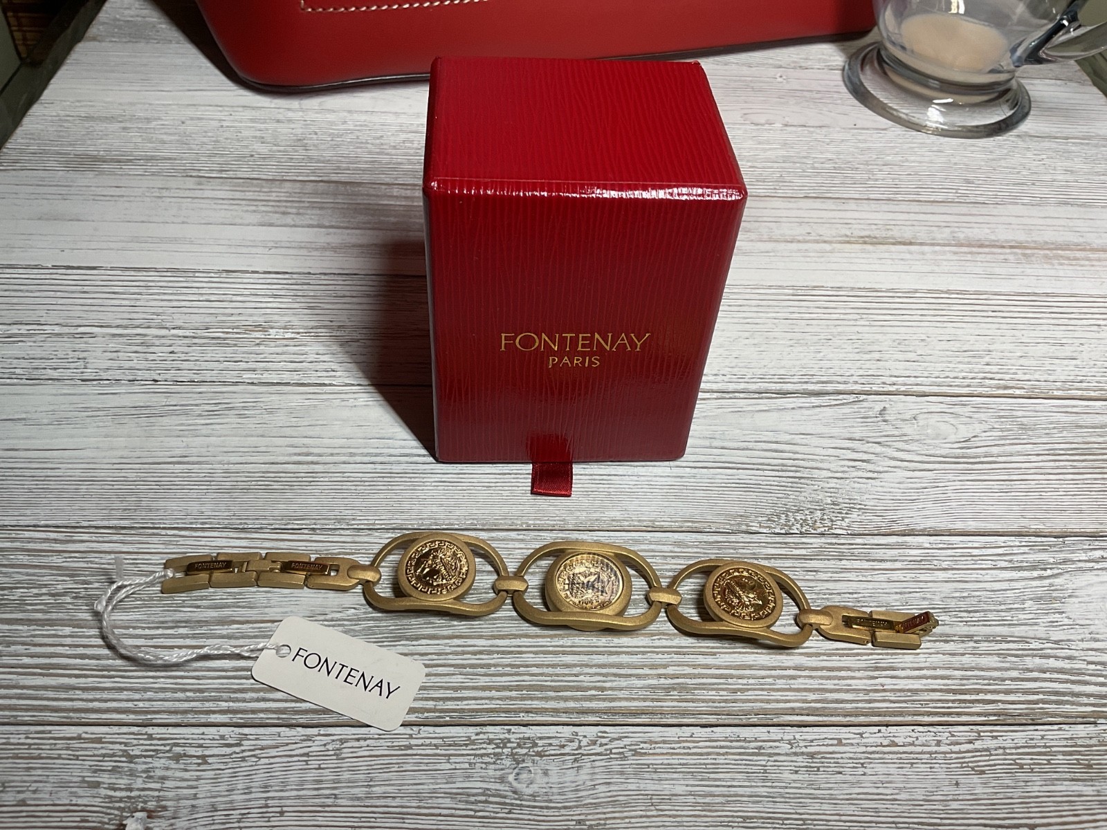 Stunning Fontenay Paris Gold-Tone Vintage style Watch - Brand New - France Stunning Fontenay Paris Gold-Tone Vintage style Watch - Brand New - France