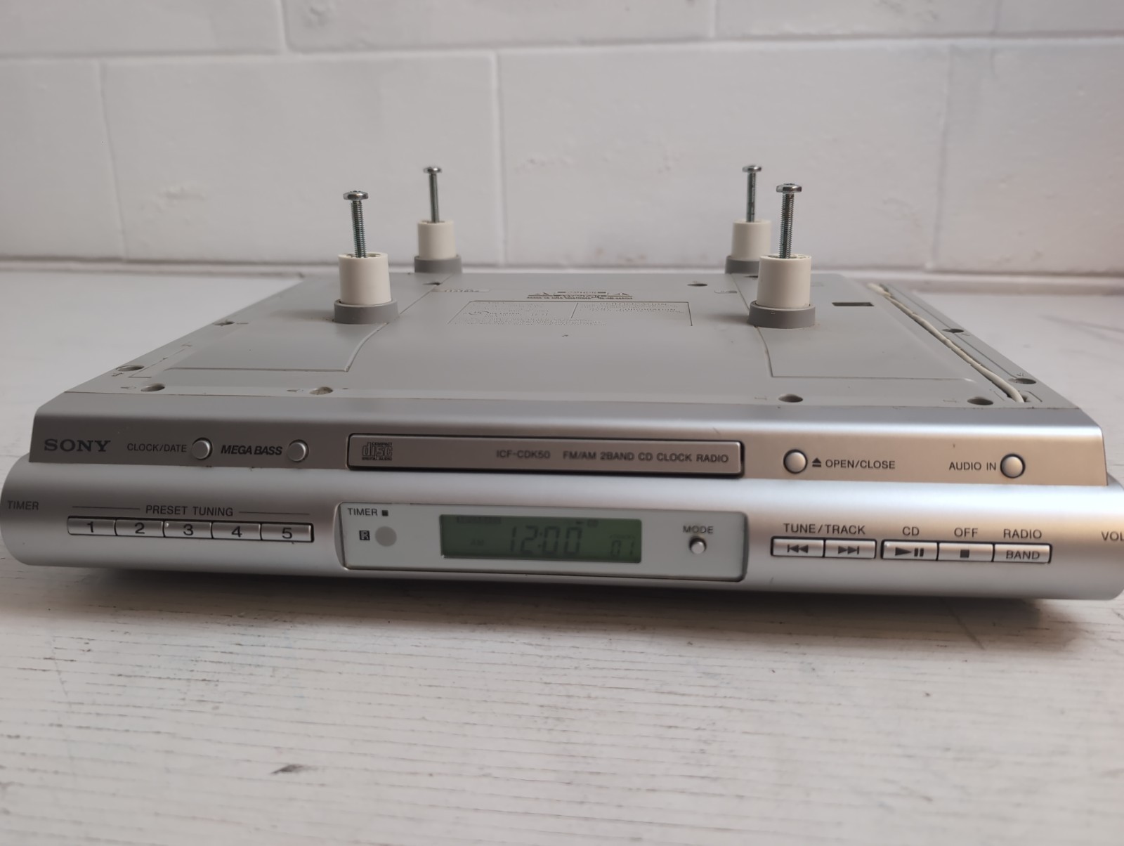Sony ICF-CDK50 Spacesaver CD Player AM/FM Clock Radio Tested Works W/Mount Kit 