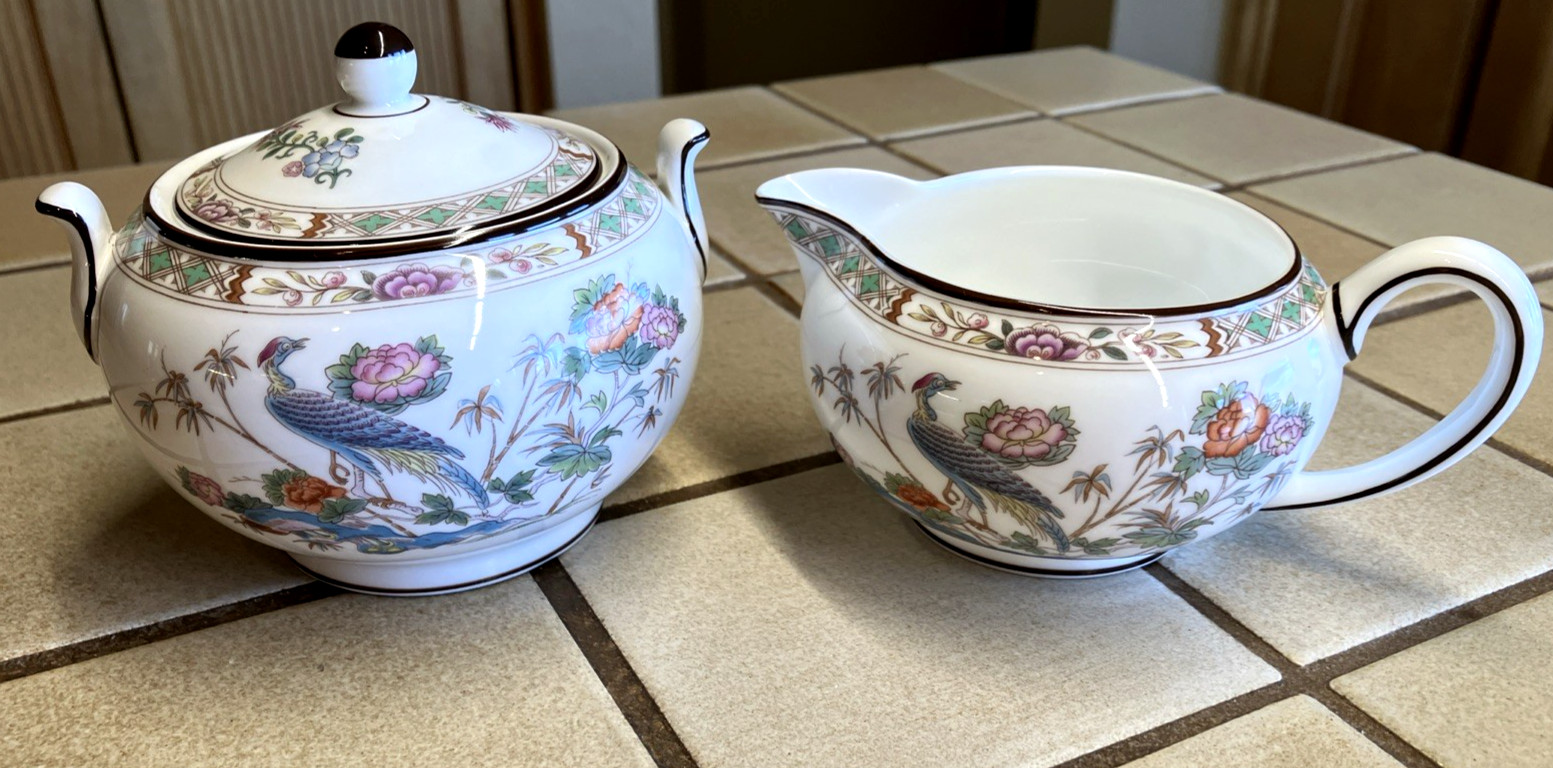 WEDGWOOD KUTANI CRANE BONE CHINA COVERED SUGAR & CREAMER SET 146 SHAPE NWOT WEDGWOOD KUTANI CRANE BONE CHINA COVERED SUGAR & CREAMER SET 146 SHAPE NWOT
