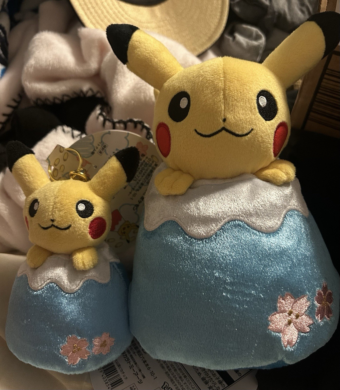 Pokemon Center Mount Fuji Pikachu Plush Toy Gotemba Outlet Exclusive Set A024 Pokemon Center Mount Fuji Pikachu Plush Toy Gotemba Outlet Exclusive Set A024