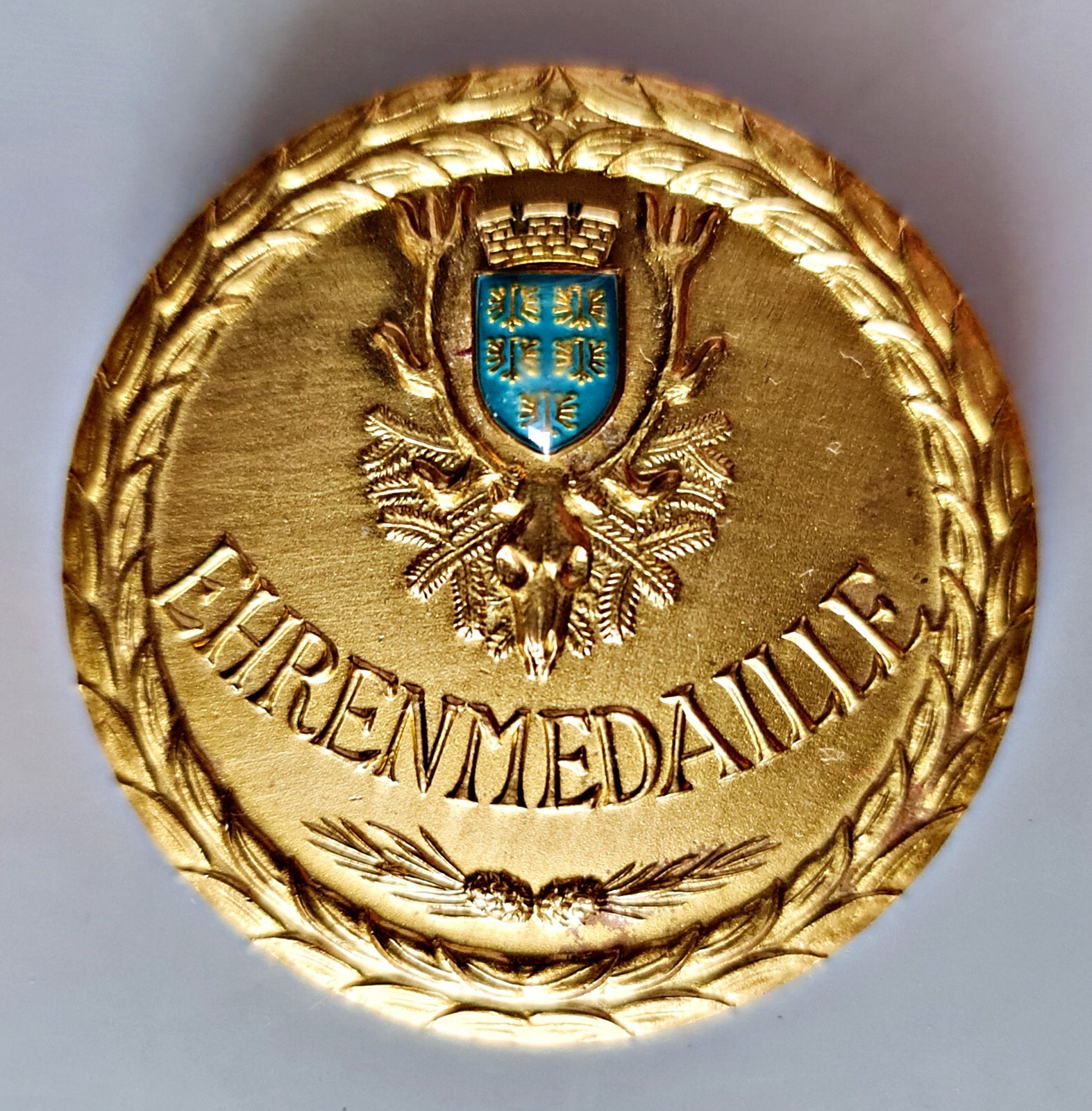RARE VINTAGE AUTHENTIC LOWER AUSTRIA NIEDEROSTERREICH HUNTING HONOR GILDED MEDAL RARE VINTAGE AUTHENTIC LOWER AUSTRIA NIEDEROSTERREICH HUNTING HONOR GILDED MEDAL