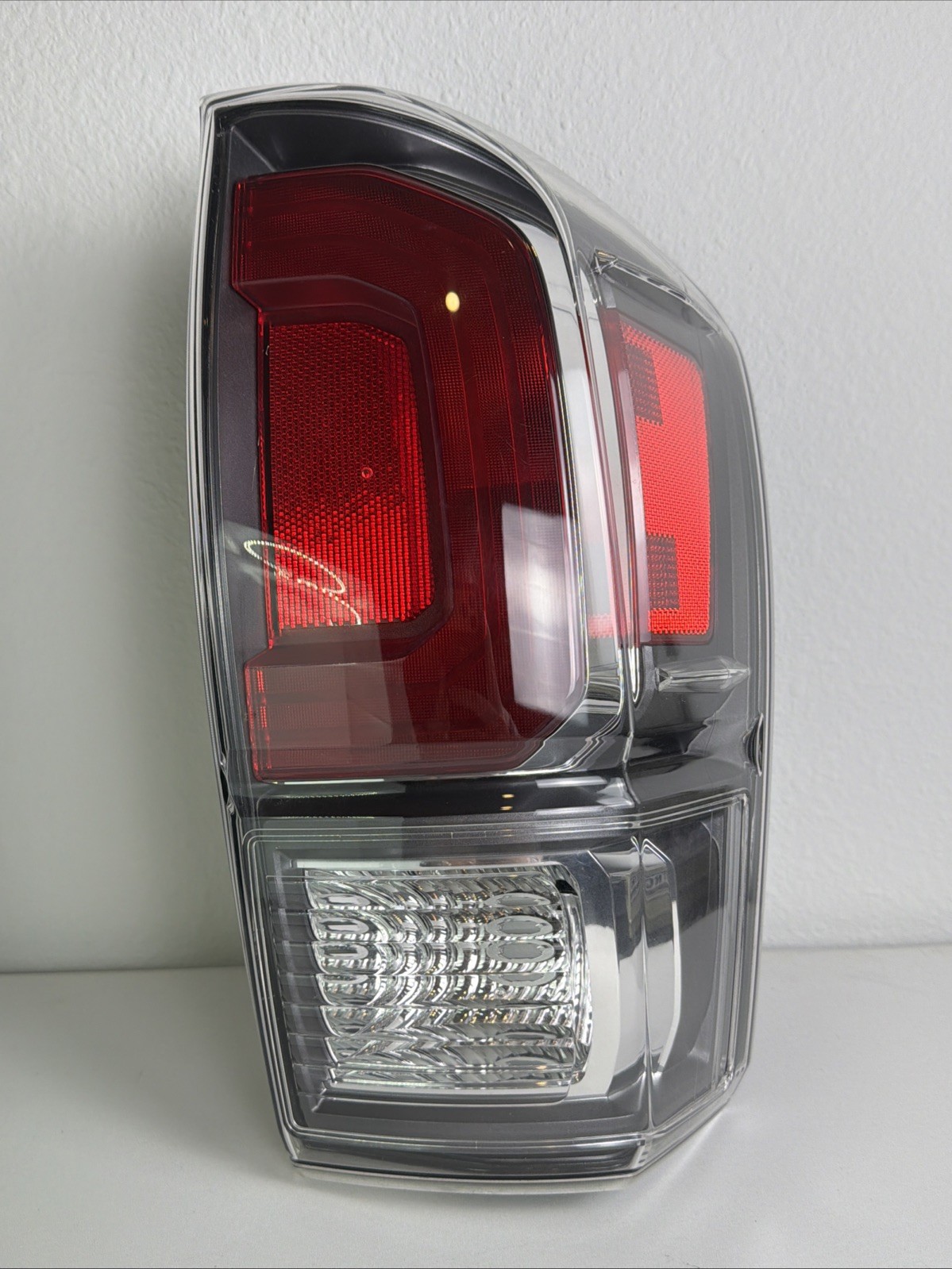 2020 2023 Toyota Tacoma Limited TRD Sport OEM Right Passenger Rear Taillamp 2020 2023 Toyota Tacoma Limited TRD Sport OEM Right Passenger Rear Taillamp