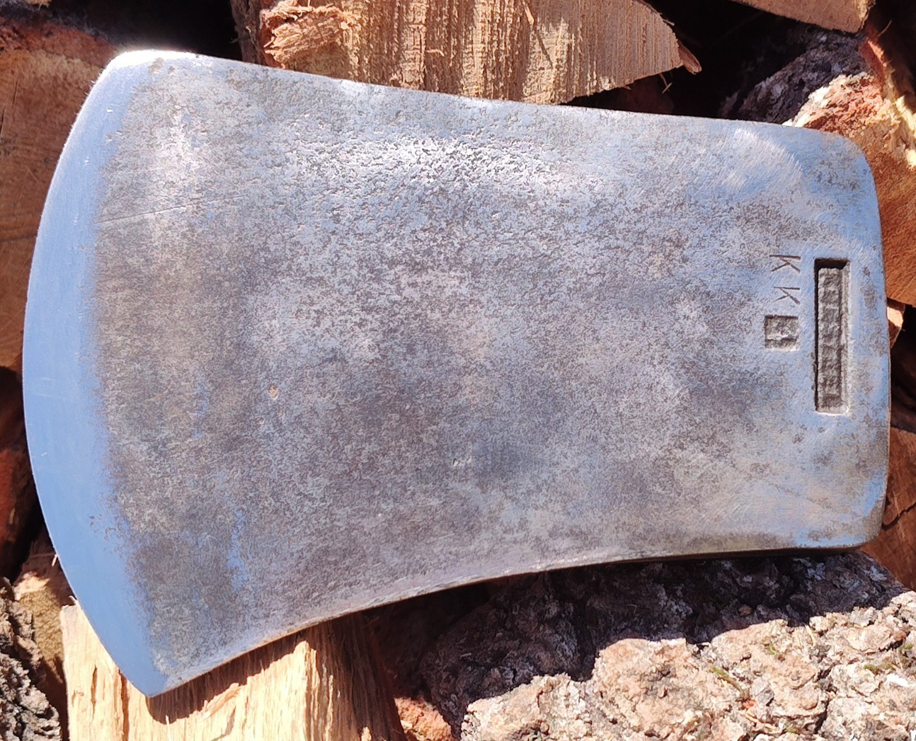 Vintage Keesteel Tasmanian Pattern Axe 4lb (3.95 Actual) Vintage Keesteel Tasmanian Pattern Axe 4lb (3.95 Actual)