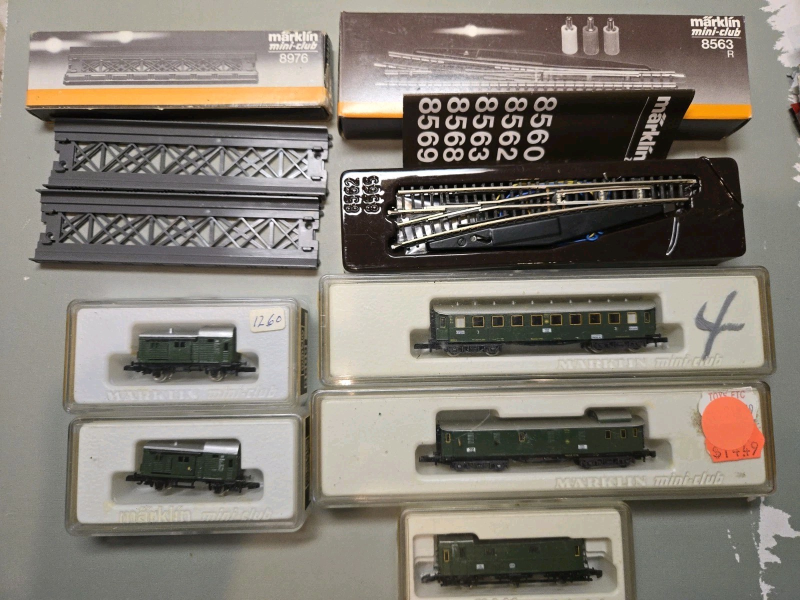 7 Vintage Marklin Z-Scale Mini-Club,German Federal Railroad Cars,Track,Bridge