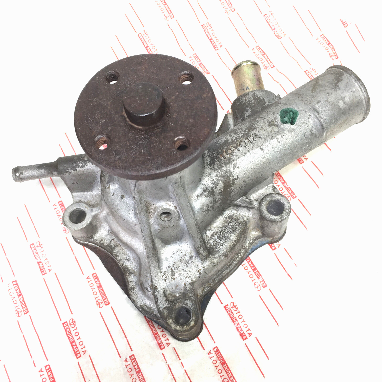 Toyota Corolla 4K 4KJ 5KJ KE70 KE72 KE74 Engine Water Pump 16100-19076 AISIN NOS