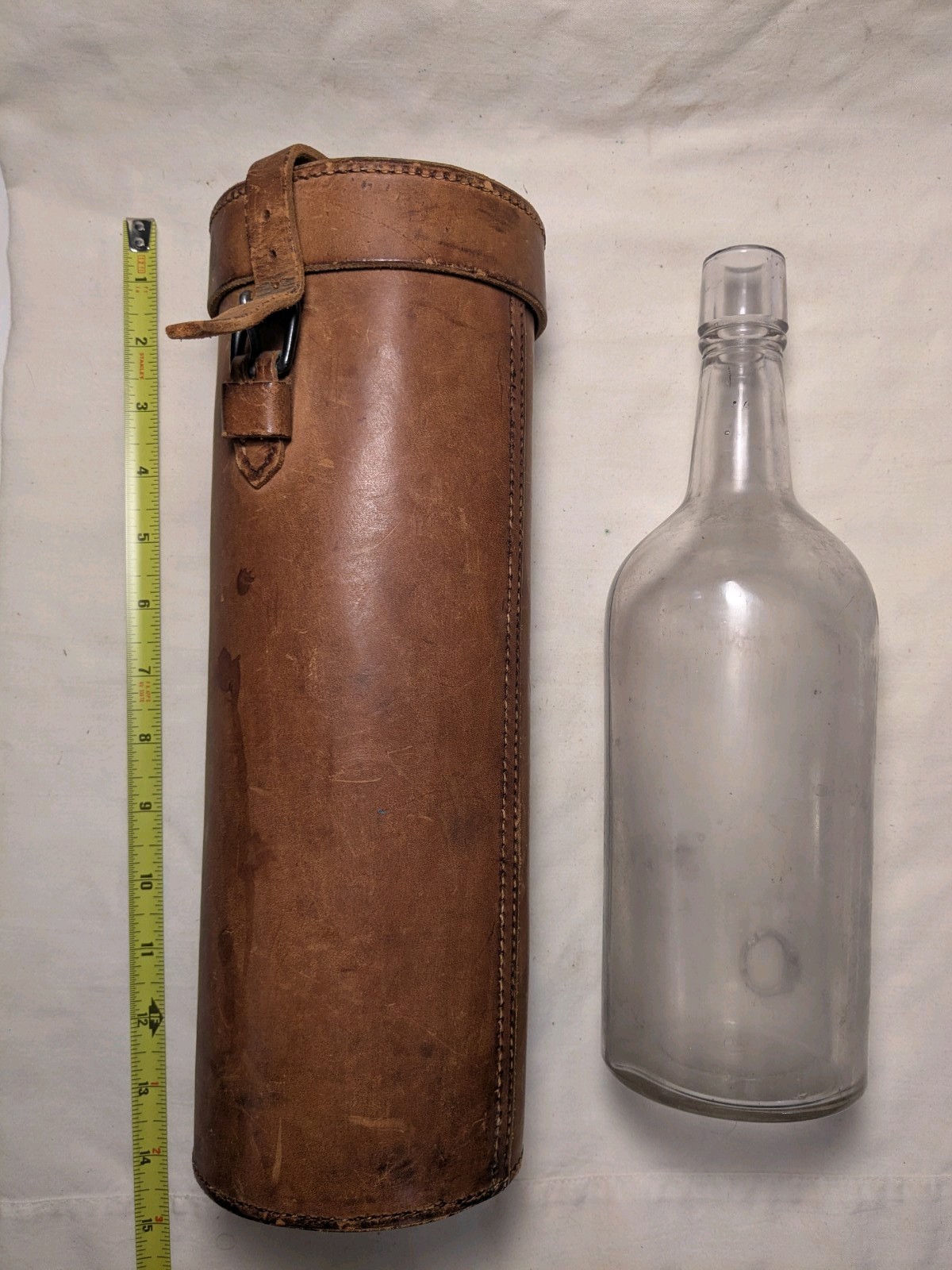 Vintage leather wine case w/ bottle \