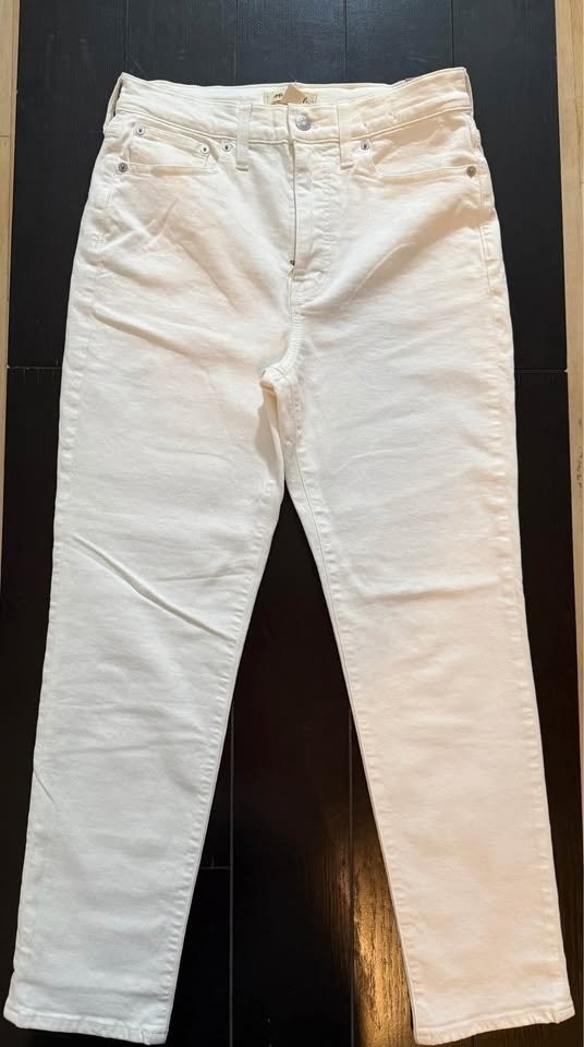 Madewell, Size 28, Perfect Vintage Jeans in White Madewell, Size 28, Perfect Vintage Jeans in White