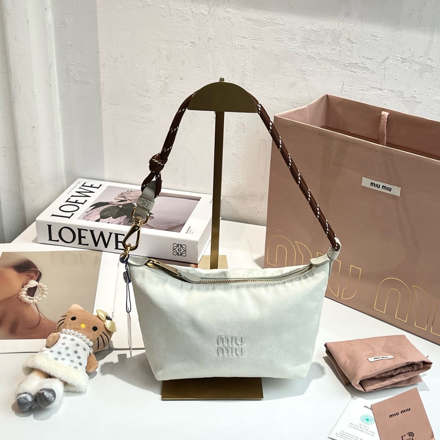Miu Miu Pre-Owned Authentic Huatada small bag Luxury Handbag Cream