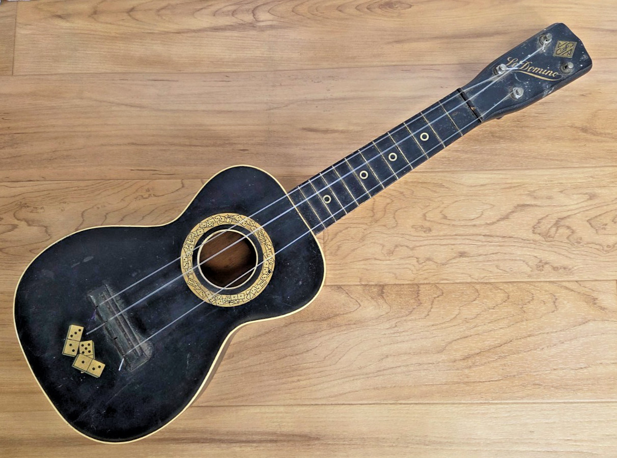Vintage J.R. Stewart Le Domino ukulele WITH DICE LOGO'S CIRCA LATE 1920'S Vintage J.R. Stewart Le Domino ukulele WITH DICE LOGO'S CIRCA LATE 1920'S