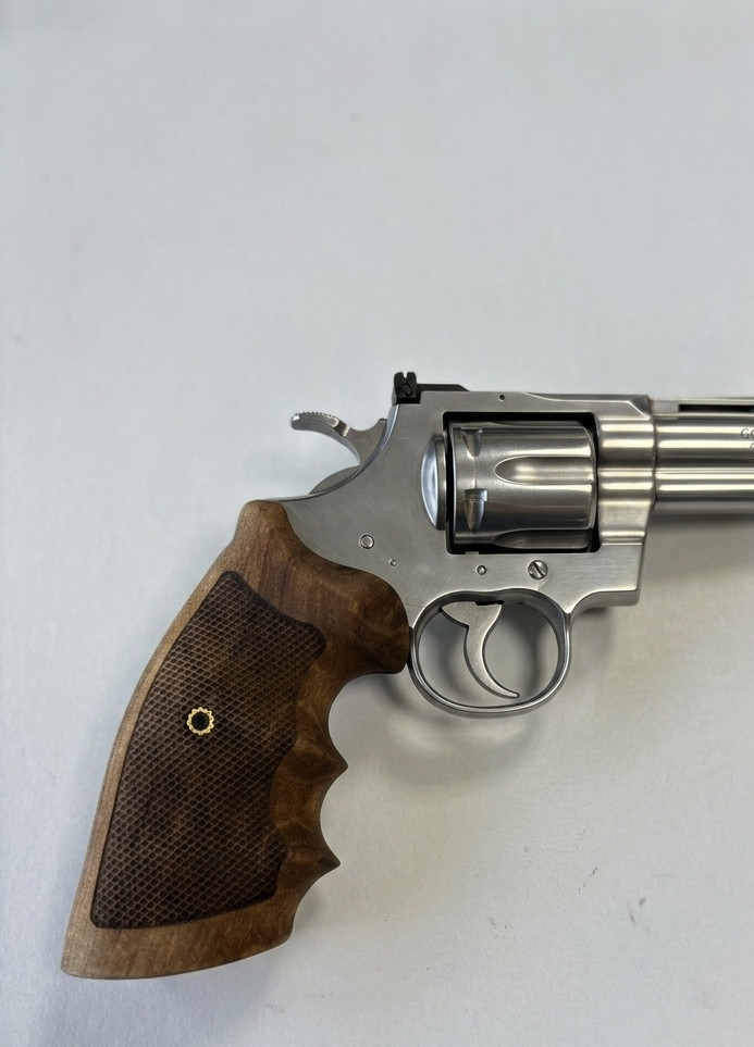 Custom Walnut Grips for Colt Python, 2021+ Anaconda, Official Police & Trooper I Custom Walnut Grips for Colt Python, 2021+ Anaconda, Official Police & Trooper I
