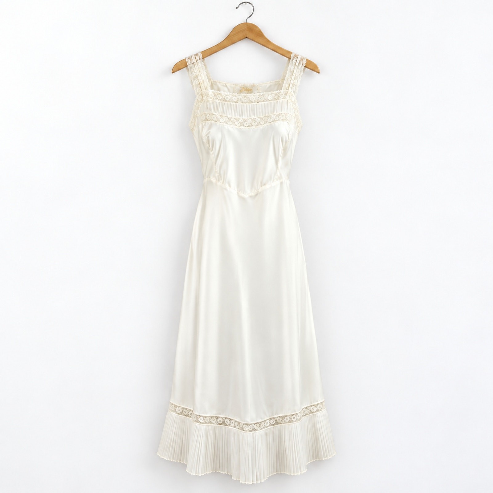 Vintage Barbizon Camilee White Nylon Satin Full Slip S 12 Miss Lace Pleated Hem