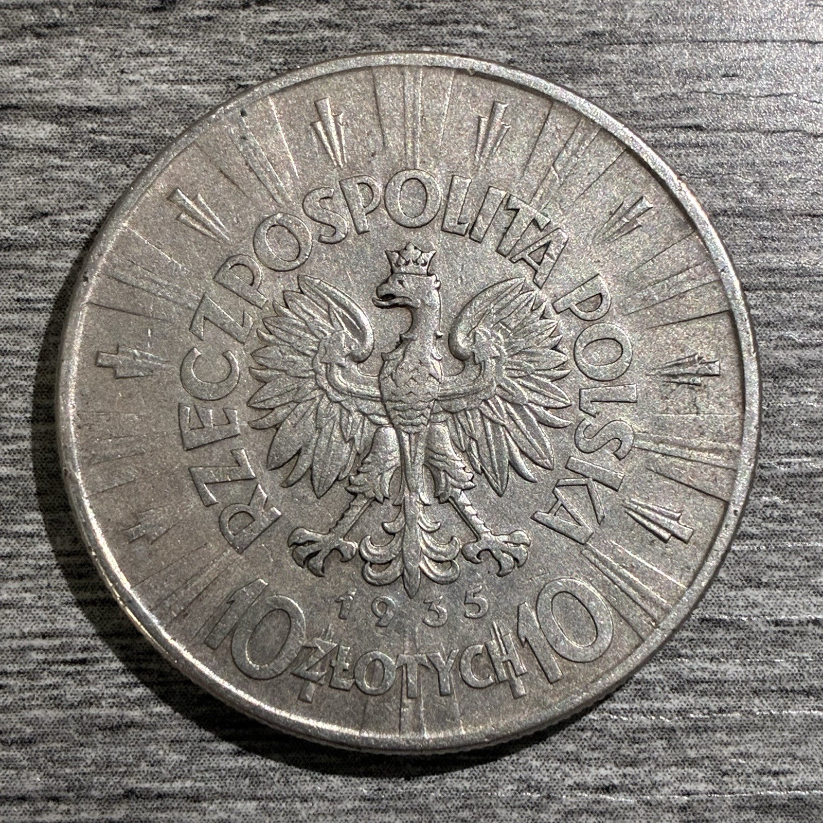 Poland 10 Zlotych 1935 Silver Coin Jozef Pilsudski XF Poland 10 Zlotych 1935 Silver Coin Jozef Pilsudski XF