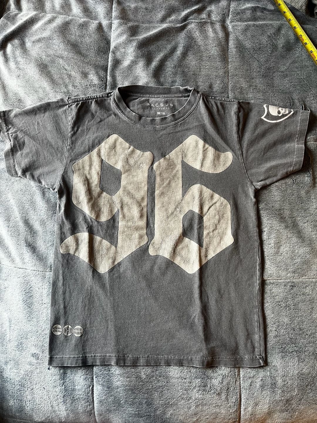 PacSun 96 Boxy T-Shirt Size S Gray Vintage Wash Graphic Tee