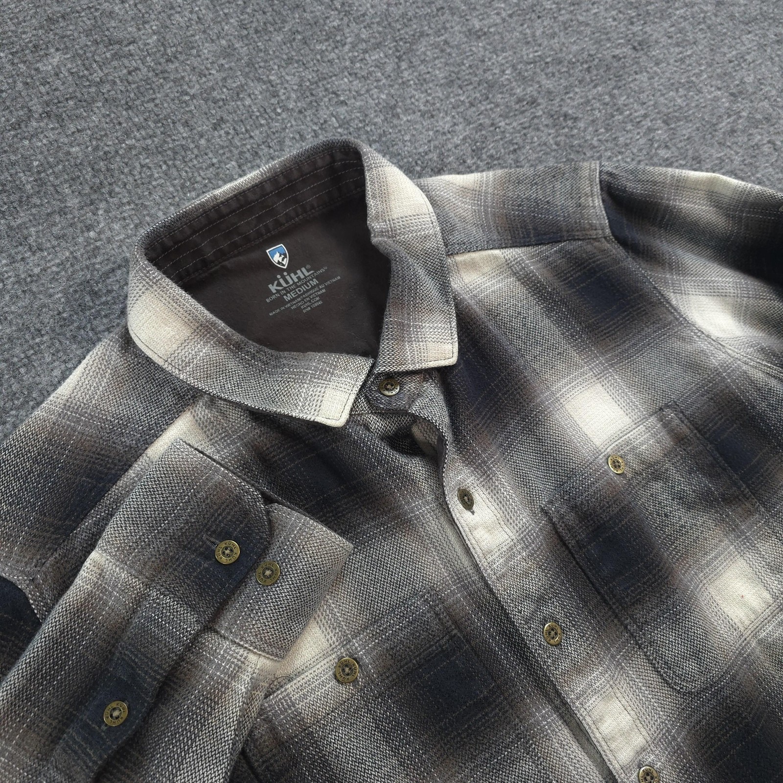Kuhl Shirt Mens M Gray Plaid The Law Flannel Hiking Camp Outdoors Casual 7373