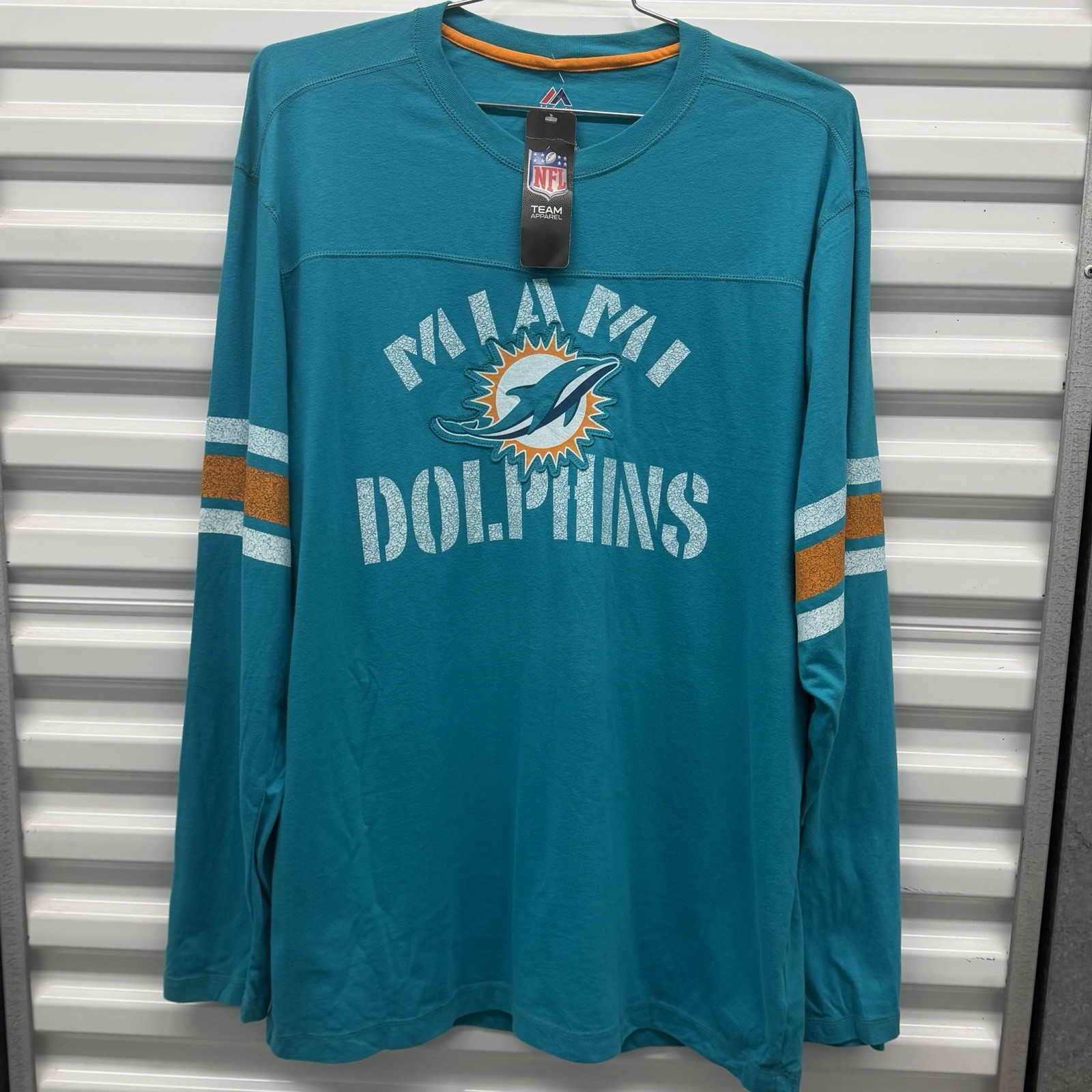 Miami Dolphins Women’s Long Sleeve Graphic T-shirt XL Majestic NWT NFL Vintage Miami Dolphins Women’s Long Sleeve Graphic T-shirt XL Majestic NWT NFL Vintage