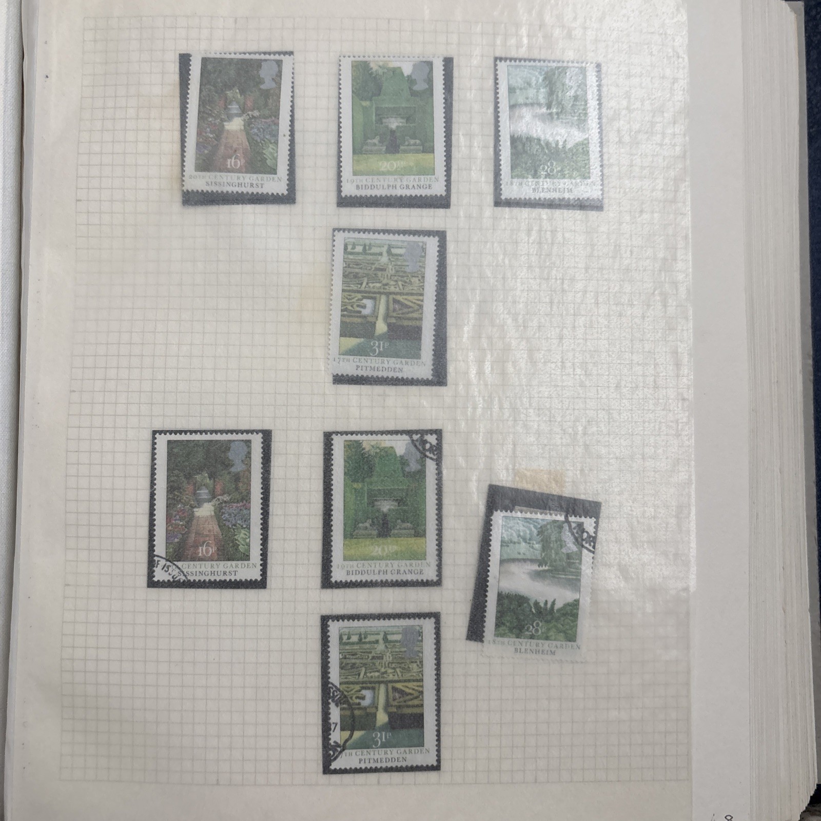 GB QEII Mint X Used Commerative Collection Hundreds BC1942