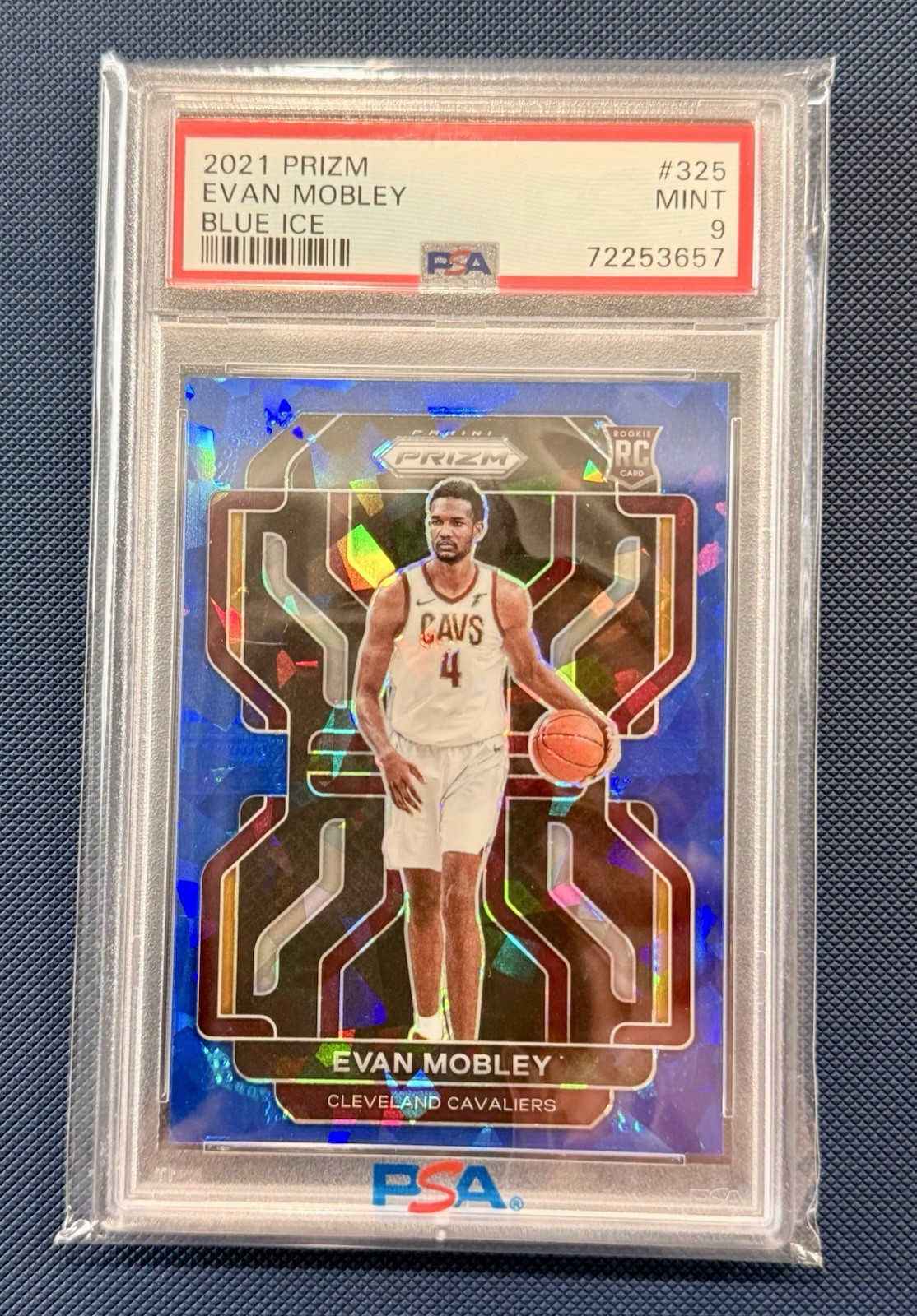 Panini 2021-22 Prizm Blue Ice Prizm Evan Mobley #325 Cavaliers RC /125 PSA 9