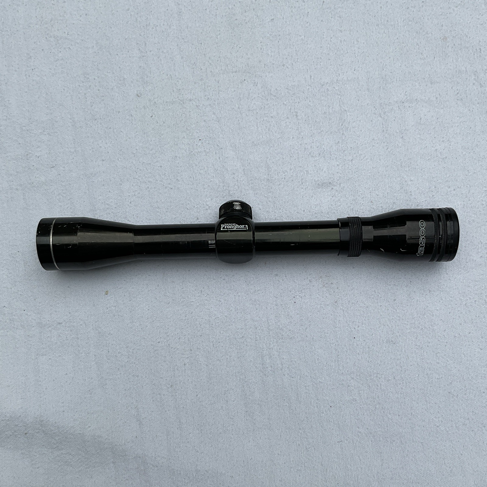 Tasco Pronghorn 3-9x40 Rifle Hunting Scope 40mm Objective Black Tasco Pronghorn 3-9x40 Rifle Hunting Scope 40mm Objective Black