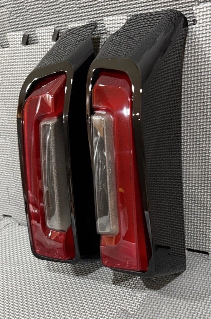 USED 2024-2026 OEM Harley Davidson Touring Tail Lights 67801344 67801345 USED