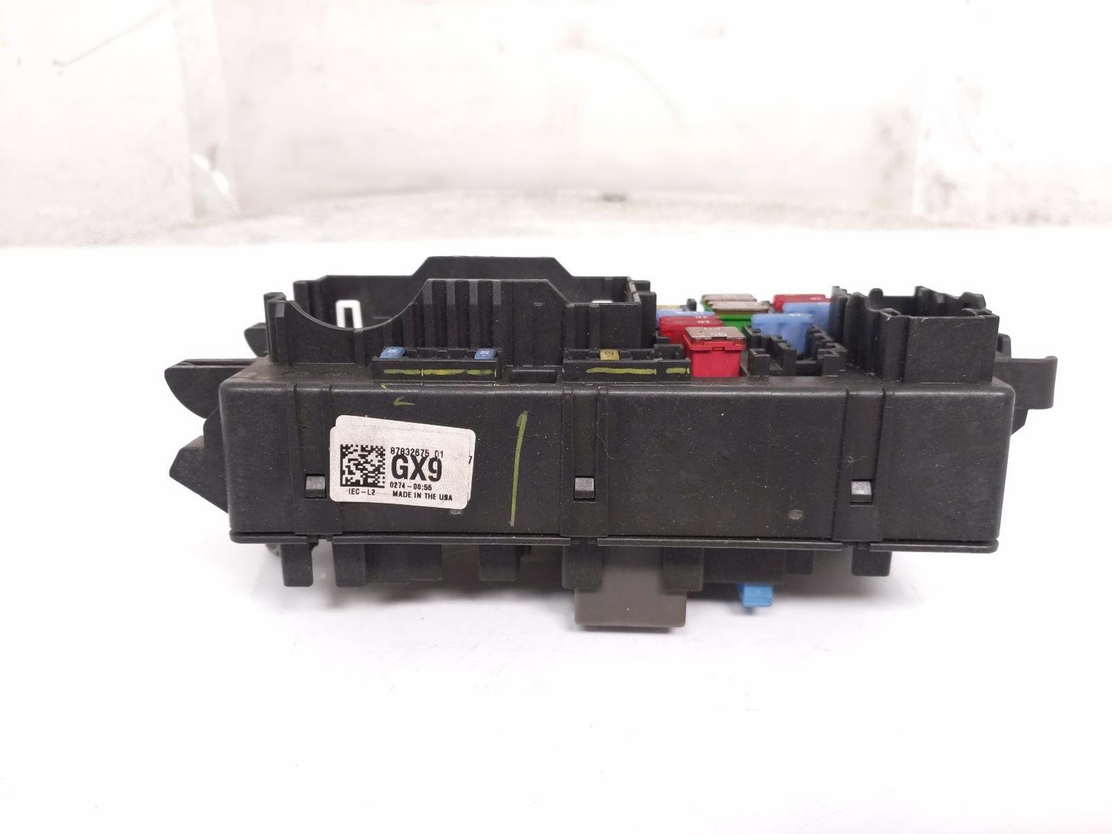 2023-2026 Chevrolet Silverado 1500 Driver Cabin Room Inside Fuse Box 87832675
